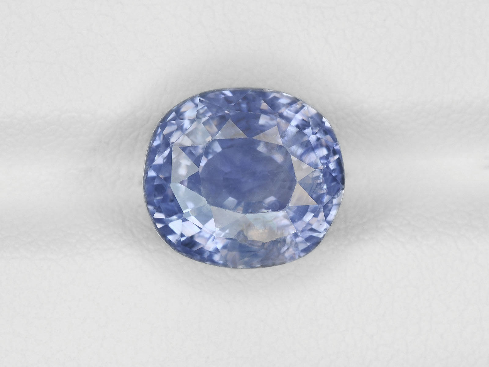 8800198-cushion-lustrous-violetish-blue-igi-sri-lanka-natural-blue-sapphire-6.61-ct