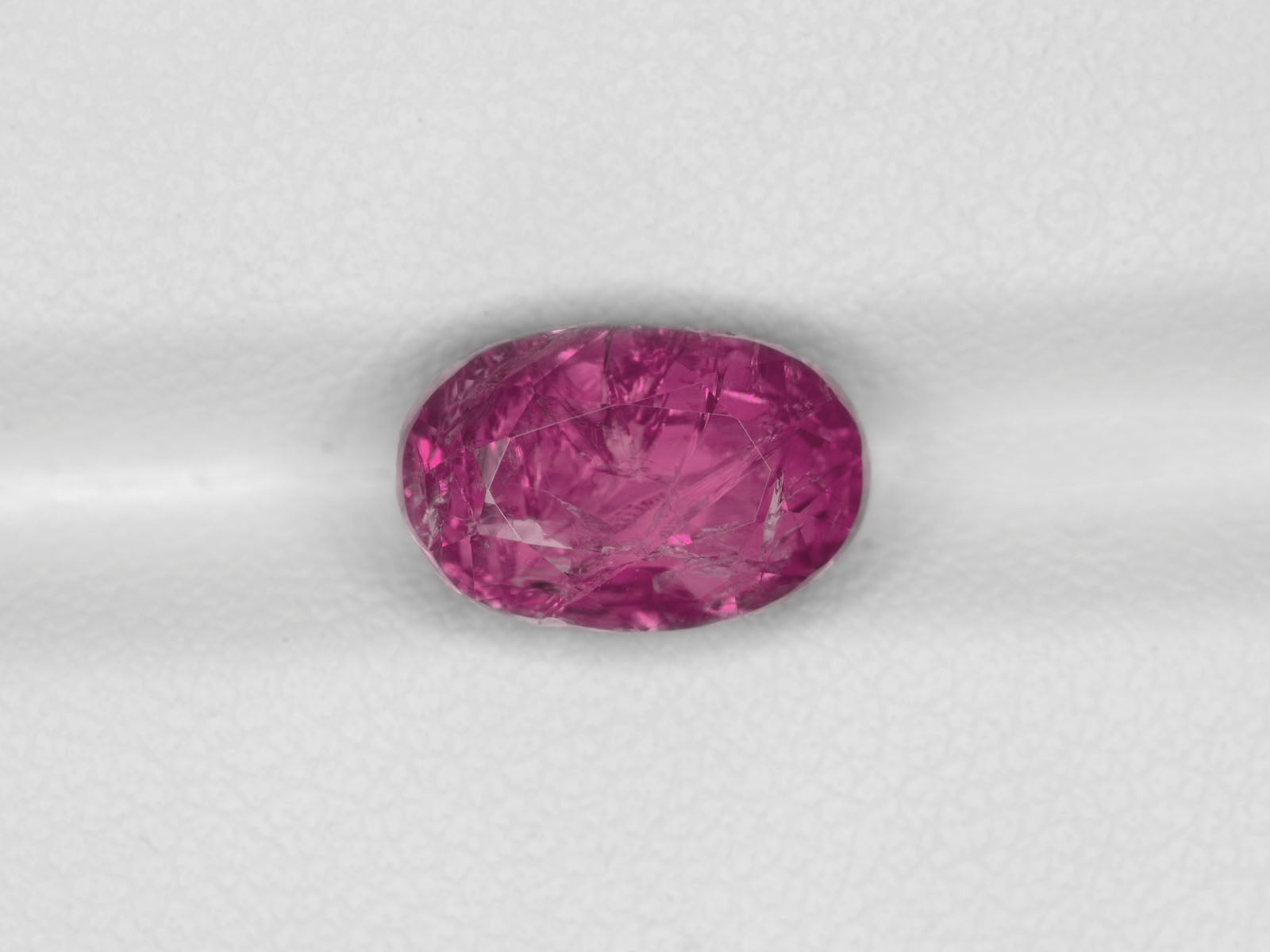 8800508-oval-lively-pinkish-red-igi-burma-natural-ruby-5.29-ct