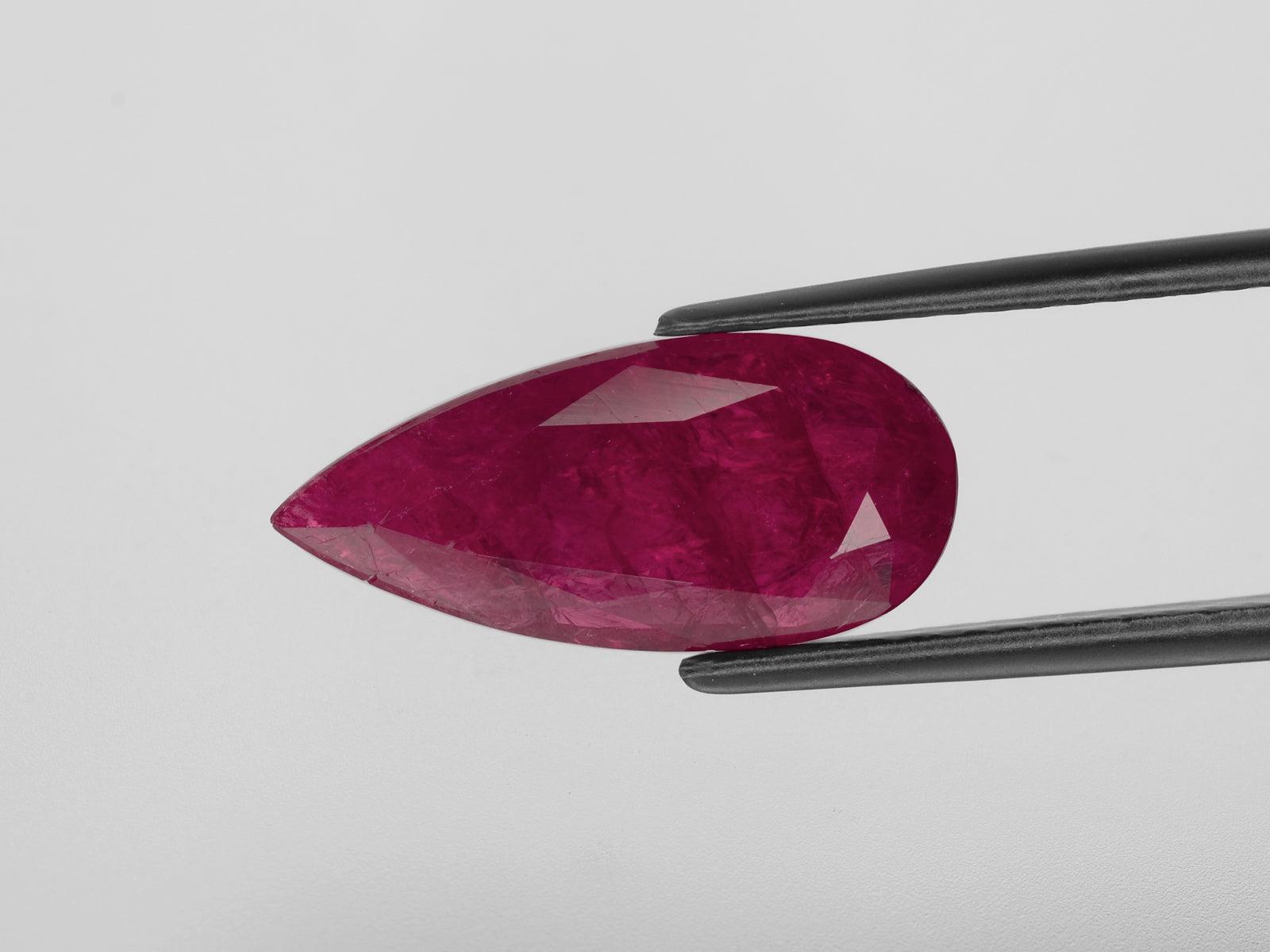 8800726-pear-deep-red-grs-gii-mozambique-natural-ruby-12.17-ct