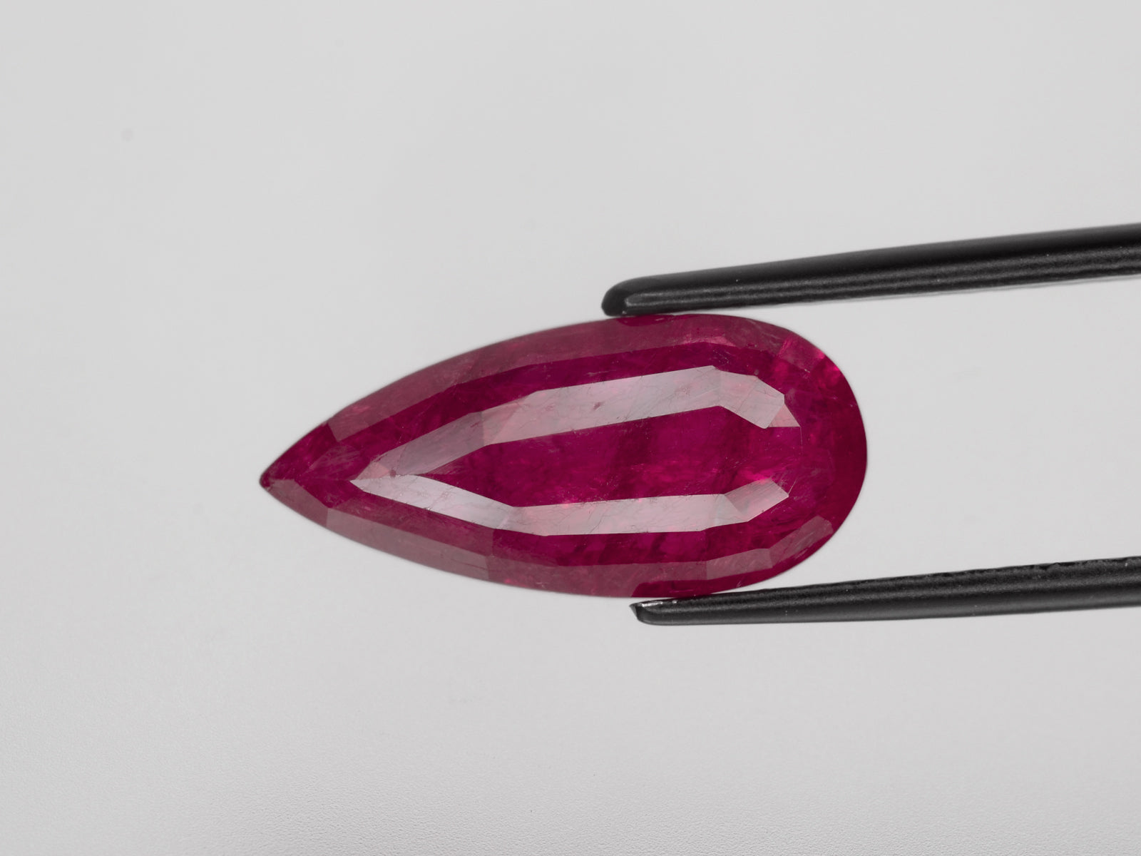 8800726-pear-deep-red-grs-gii-mozambique-natural-ruby-12.17-ct