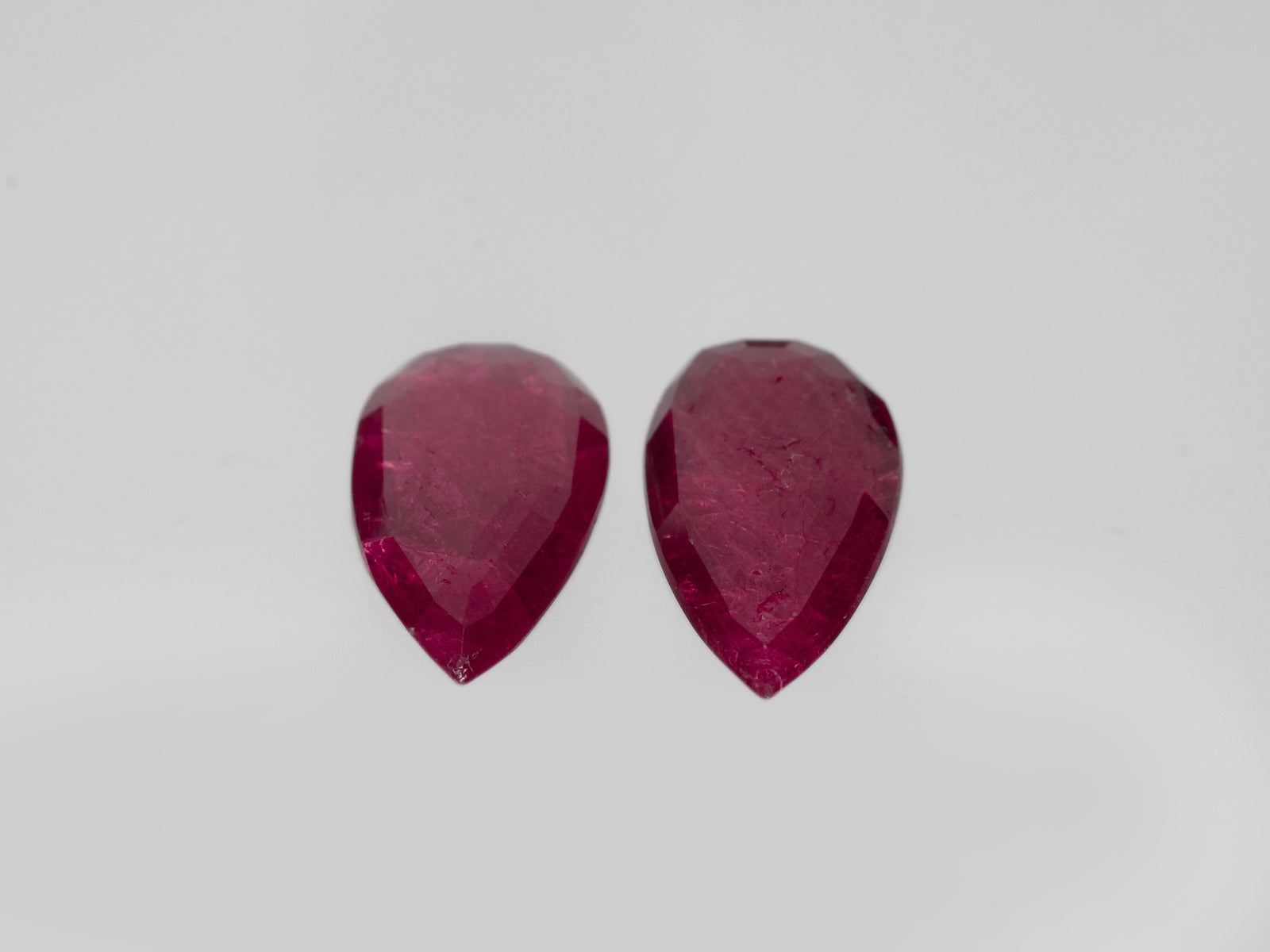 8800726-pear-deep-red-grs-gii-mozambique-natural-ruby-12.17-ct