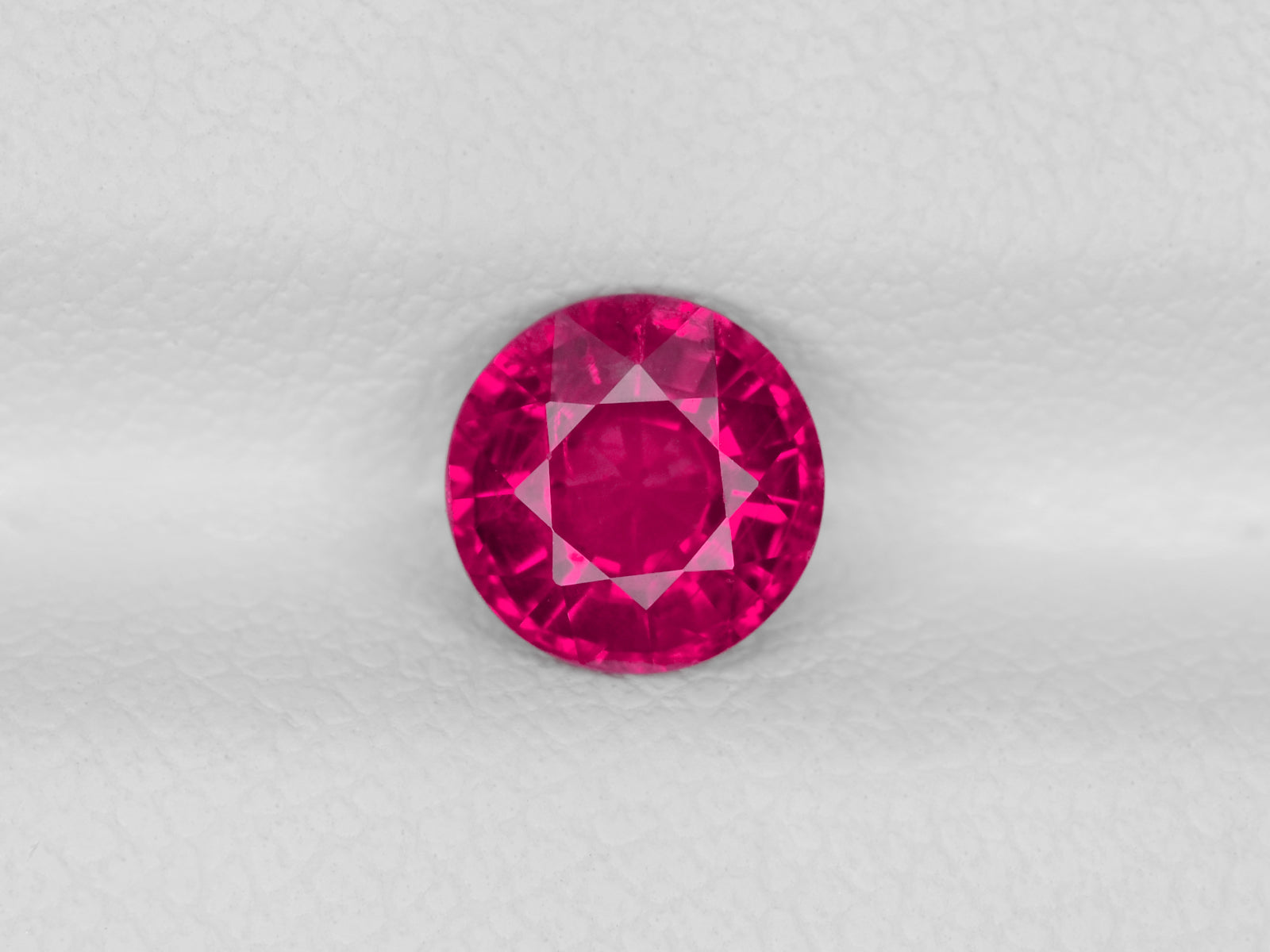 8800373-round-lively-neon-pinkish-red-igi-mozambique-natural-ruby-1.04-ct