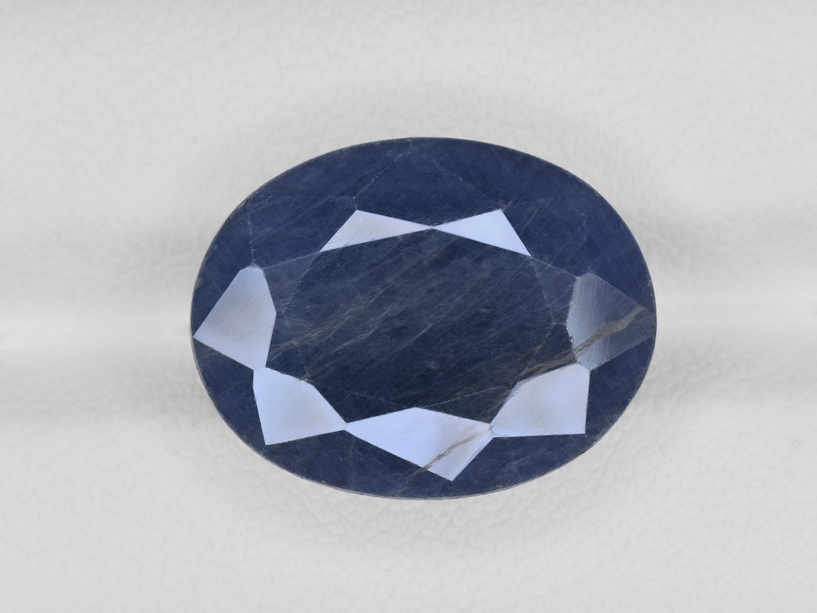 8801731-oval-dark-blue-aigs-india-natural-blue-sapphire-16.66-ct