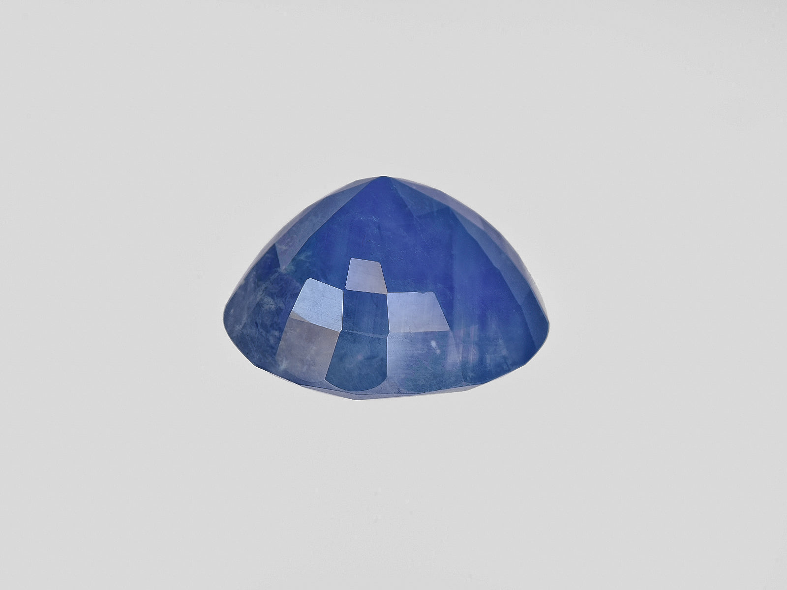 8801734-oval-medium-blue-aigs-burma-natural-blue-sapphire-14.02-ct