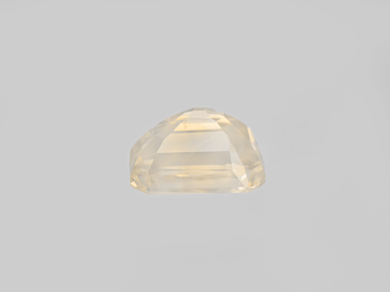 8801735-octagonal-very-light-yellow-aigs-sri-lanka-natural-yellow-sapphire-5.13-ct