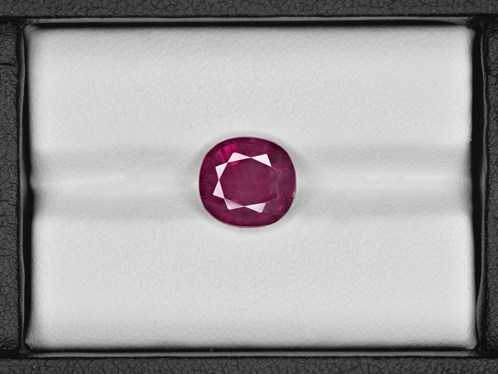 8801744-cushion-rich-velvety-purplish-pink-gia-kashmir-natural-pink-sapphire-4.03-ct