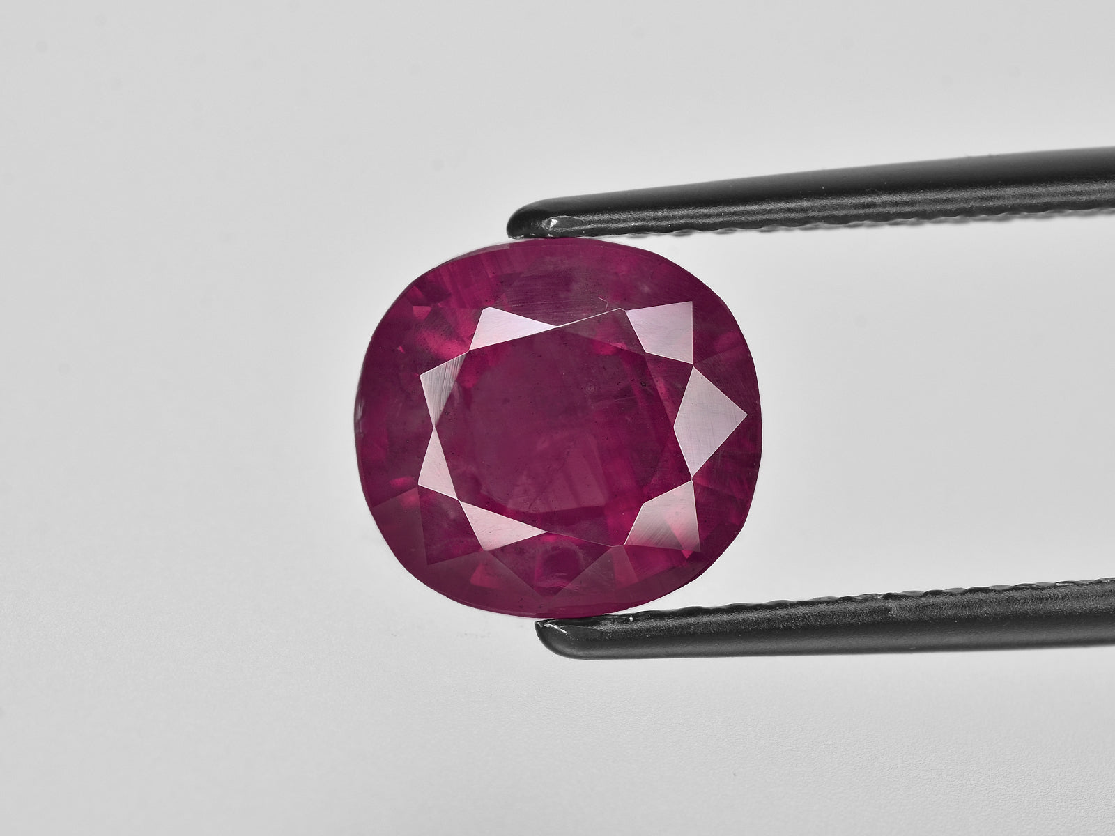 8801744-cushion-rich-velvety-purplish-pink-gia-kashmir-natural-pink-sapphire-4.03-ct