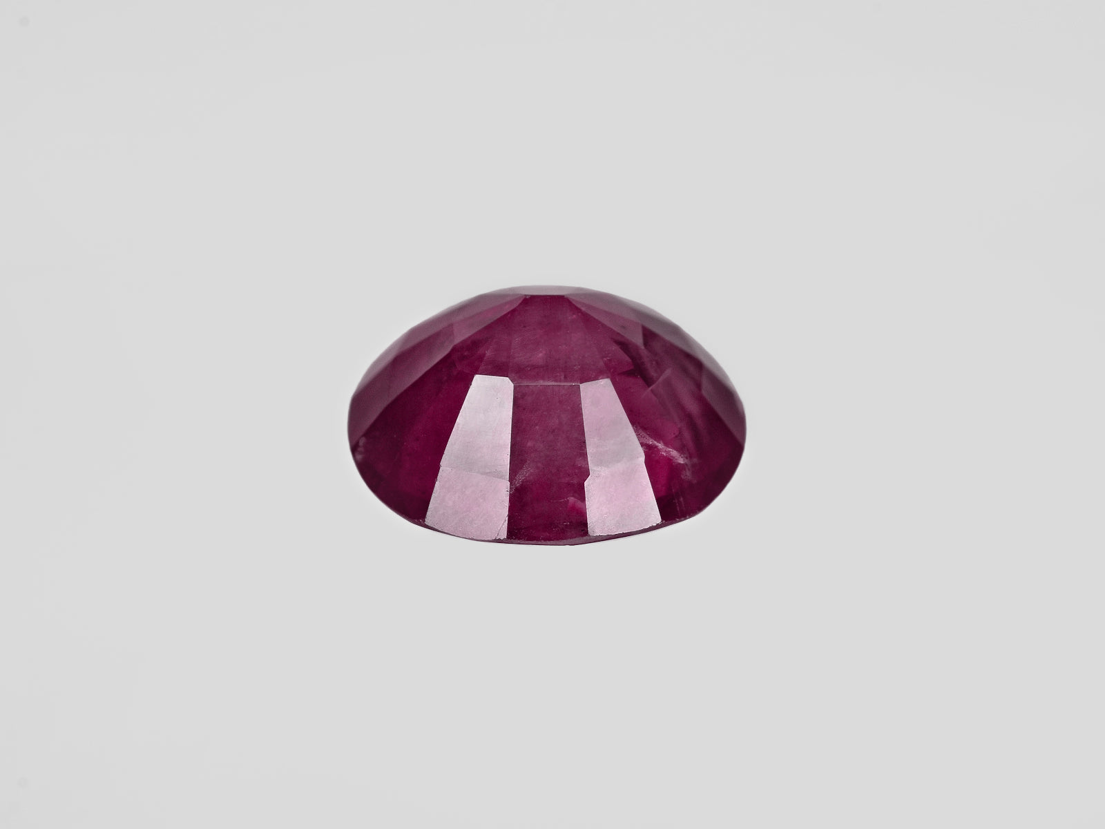 8801744-cushion-rich-velvety-purplish-pink-gia-kashmir-natural-pink-sapphire-4.03-ct