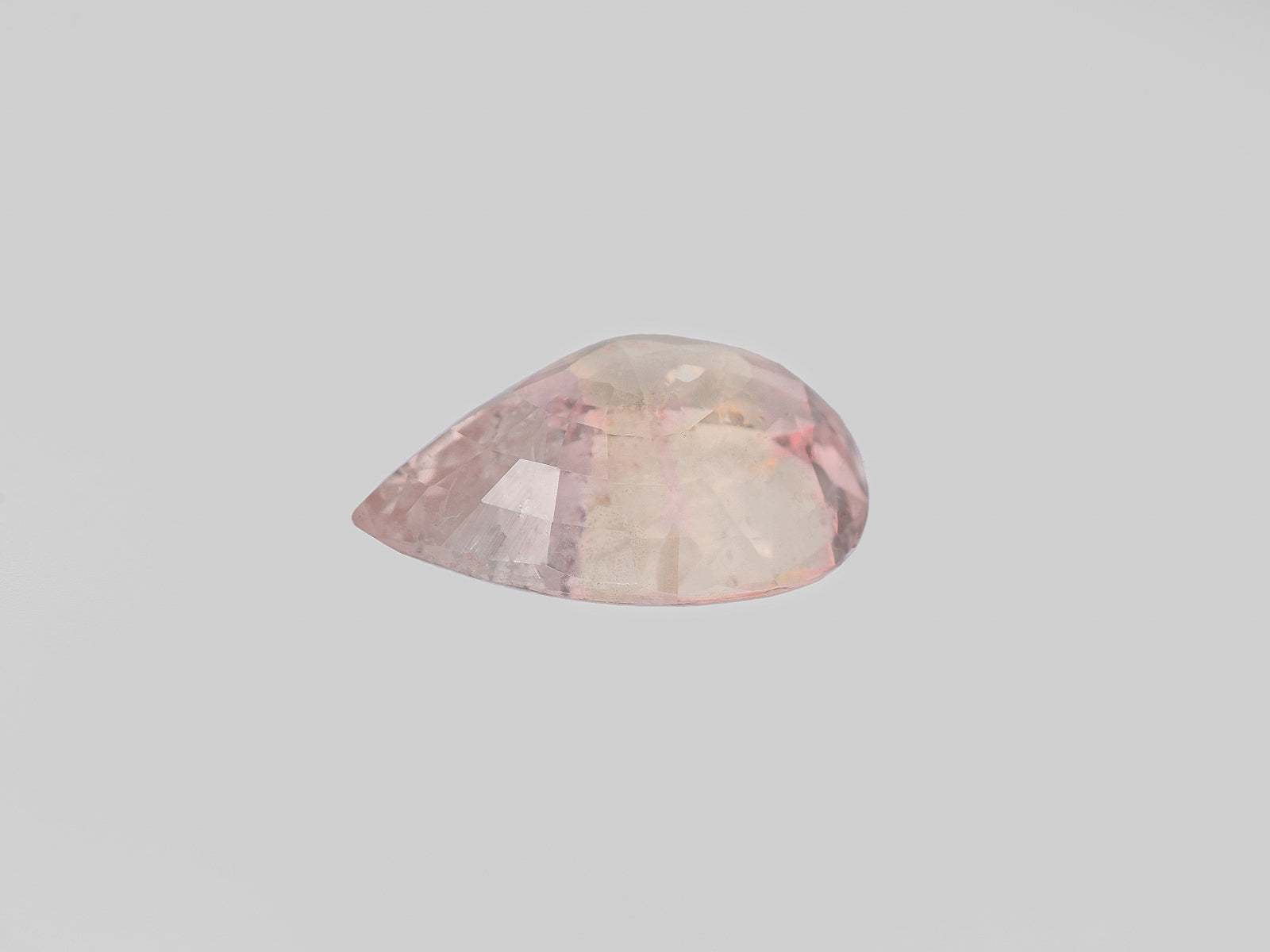 8801746-pear-pinkish-yellow-igi-sri-lanka-natural-other-fancy-sapphire-7.06-ct