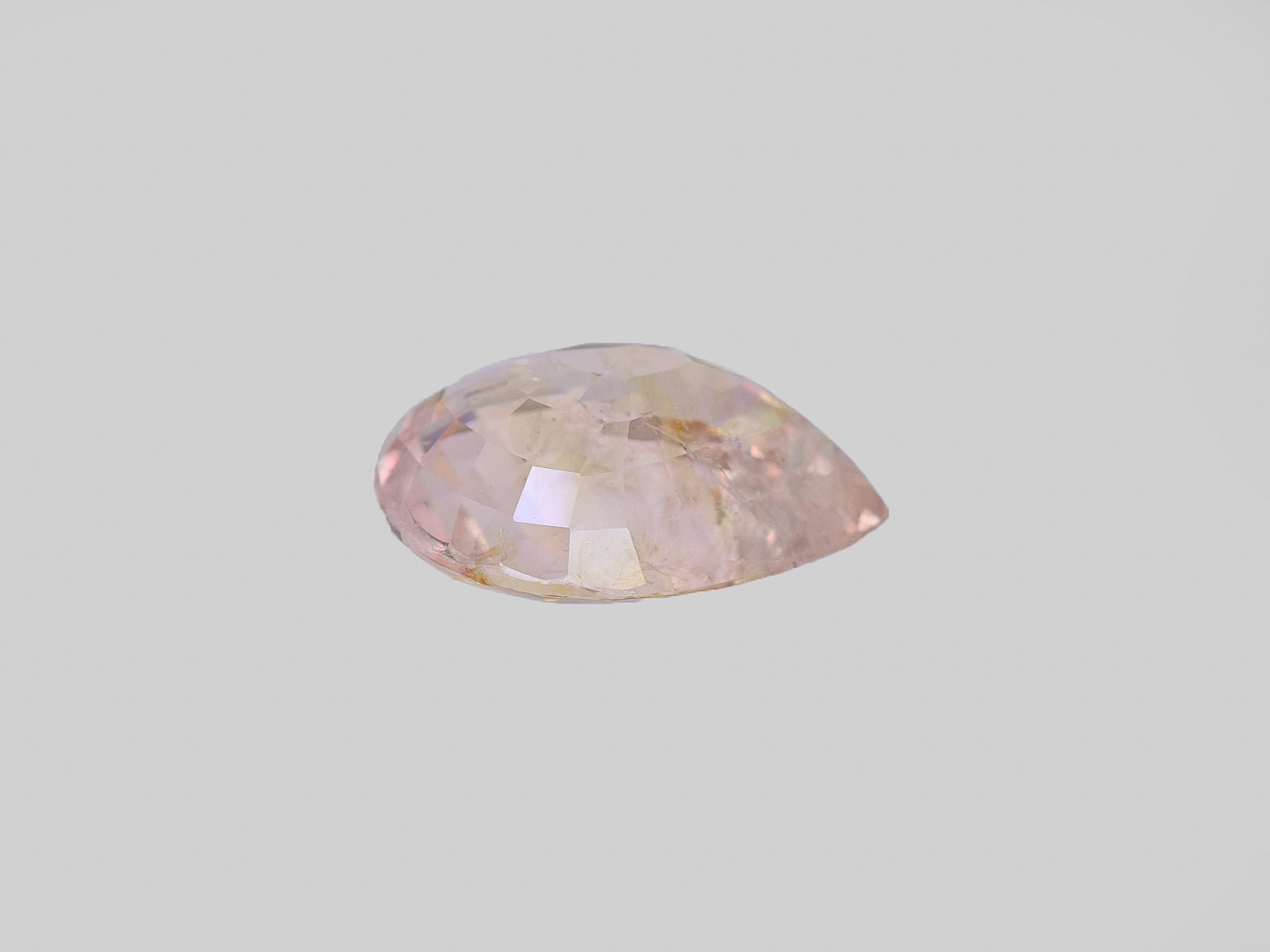 8801746-pear-pinkish-yellow-igi-sri-lanka-natural-other-fancy-sapphire-7.06-ct