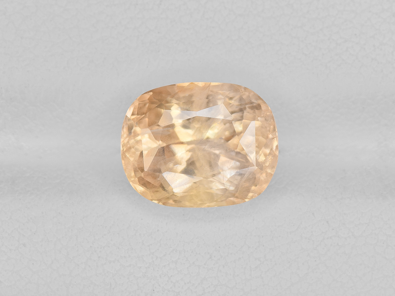 8801750-cushion-pastel-orangy-yellow-igi-sri-lanka-natural-yellow-sapphire-6.18-ct