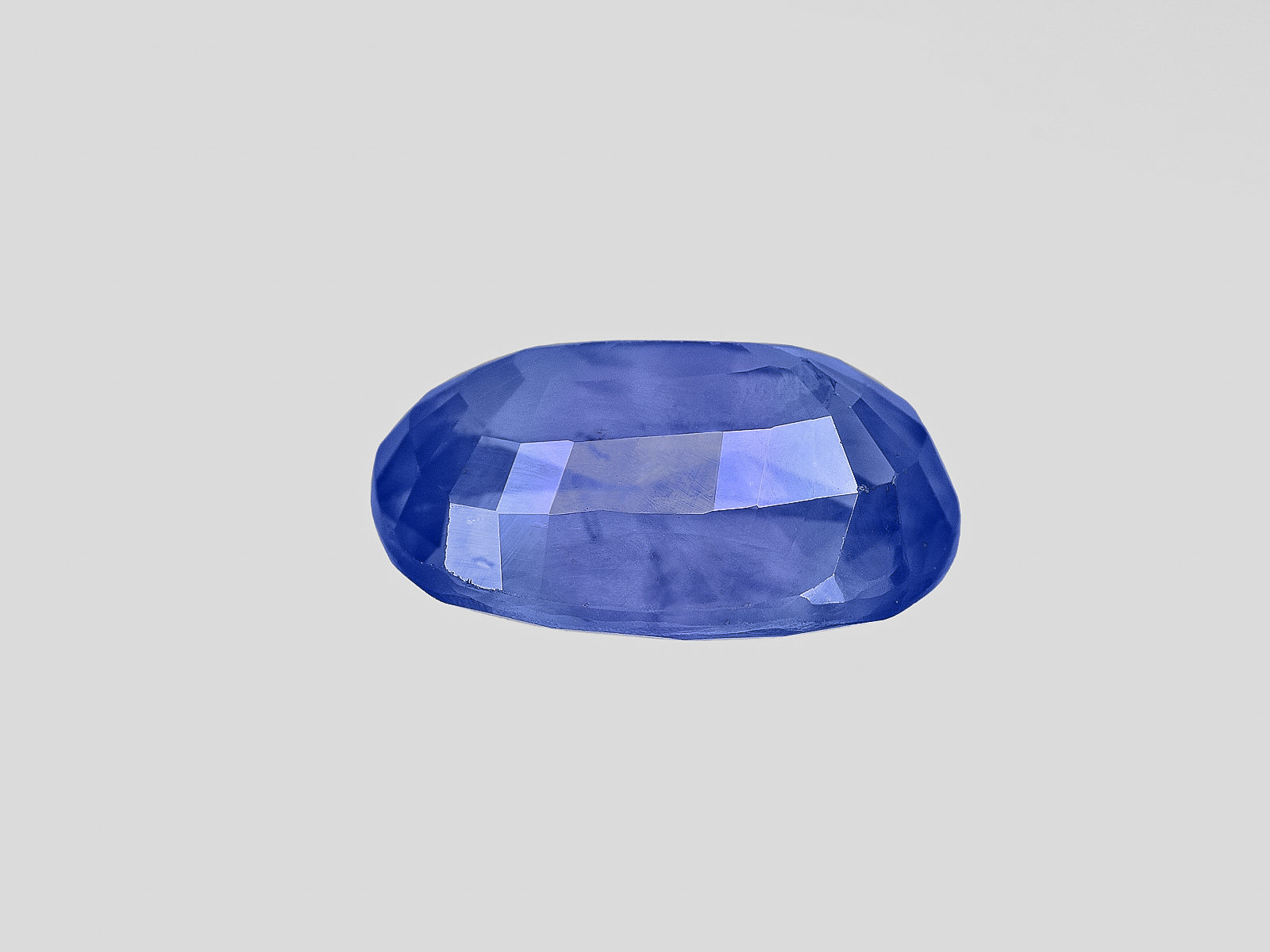 8801759-oval-fiery-vivid-violetish-blue-grs-sri-lanka-natural-blue-sapphire-5.22-ct