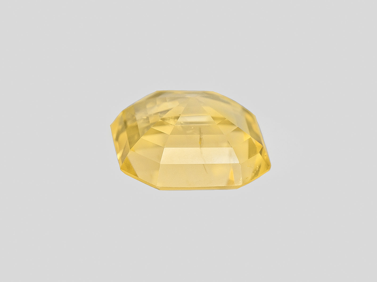 8801760-octagonal-lustrous-yellow-gia-sri-lanka-natural-yellow-sapphire-5.57-ct
