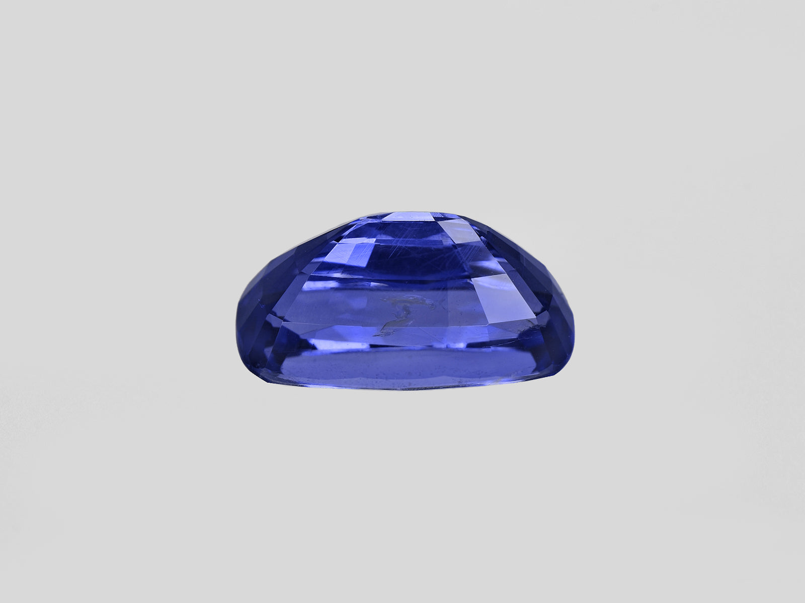 8801753-cushion-fiery-violetish-blue-changing-to-vivid-purple-grs-madagascar-natural-color-change-sapphire-4.24-ct