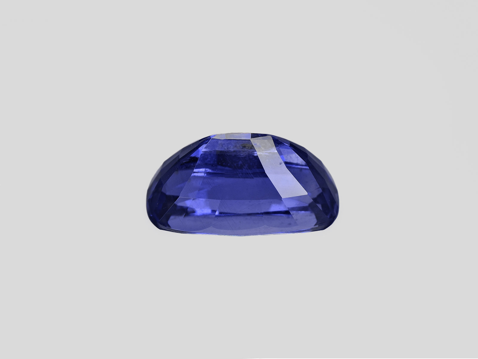 8801753-cushion-fiery-violetish-blue-changing-to-vivid-purple-grs-madagascar-natural-color-change-sapphire-4.24-ct