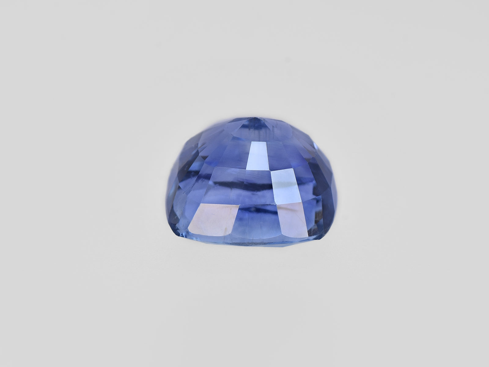 8801755-cushion-lustrous-blue-gia-madagascar-natural-blue-sapphire-4.20-ct