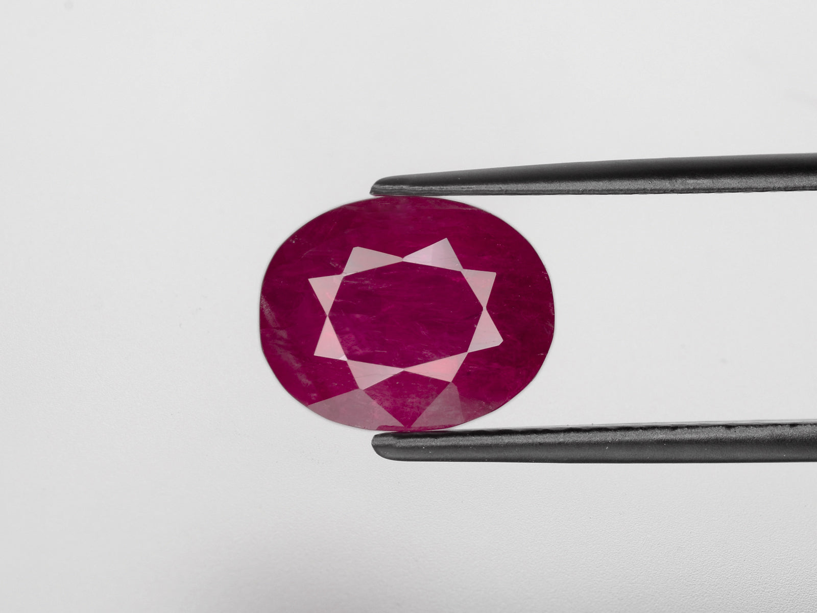 8800721-oval-deep-magenta-red-grs-burma-natural-ruby-4.74-ct