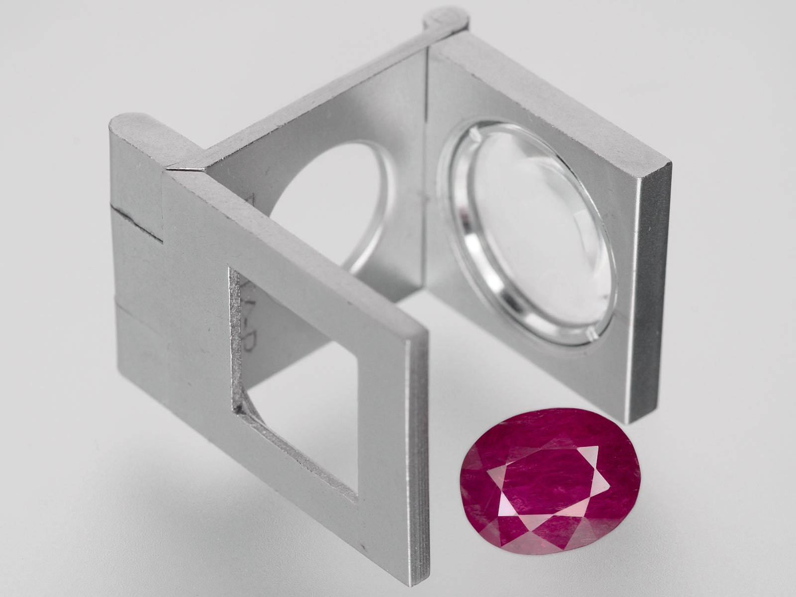 8800721-oval-deep-magenta-red-grs-burma-natural-ruby-4.74-ct