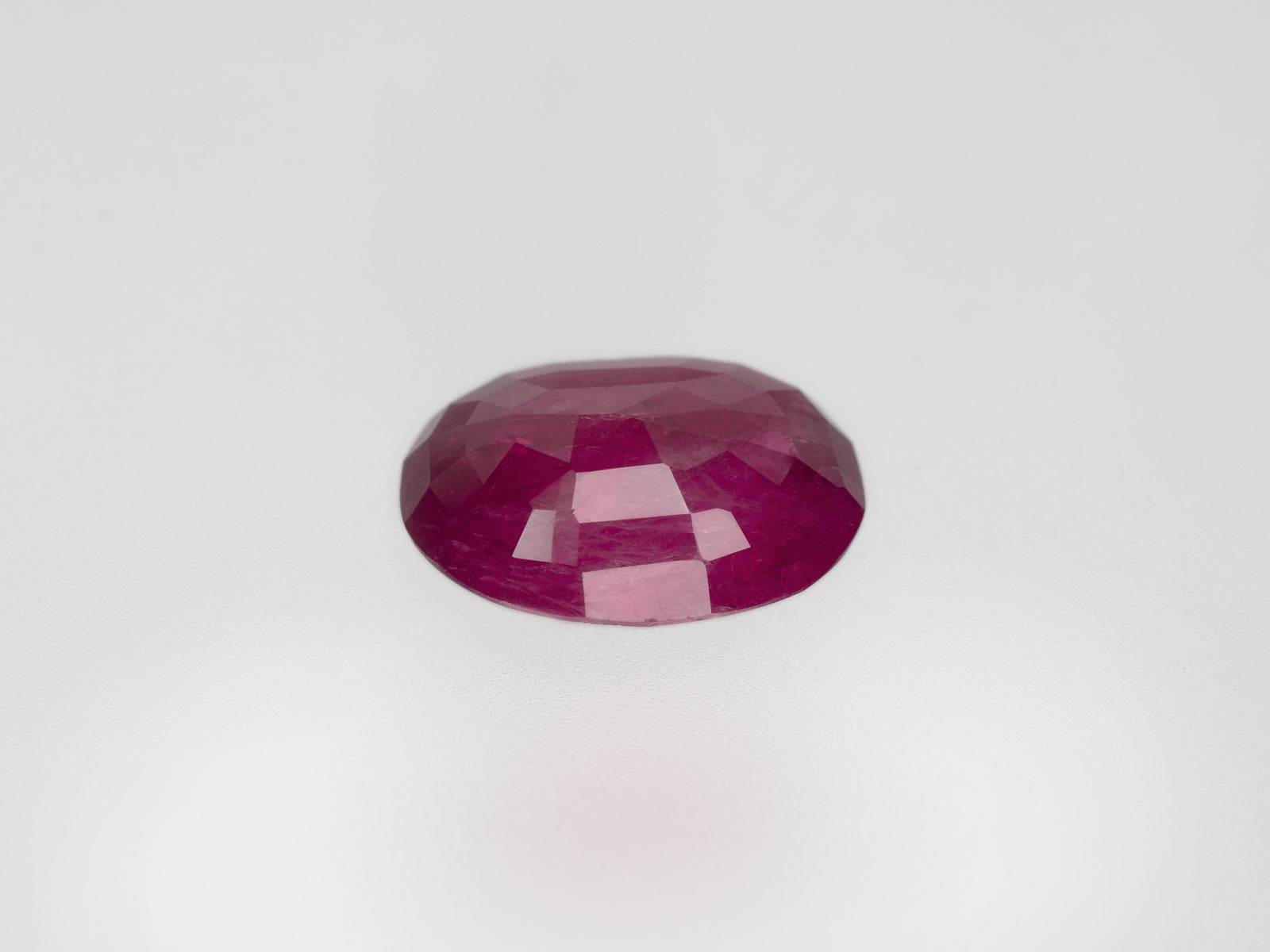 8800721-oval-deep-magenta-red-grs-burma-natural-ruby-4.74-ct