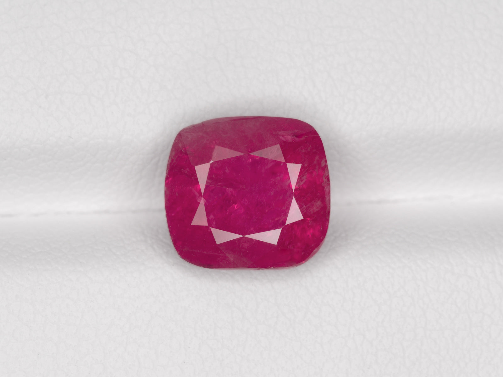 8800715-cushion-deep-pinkish-red-grs-burma-natural-ruby-4.48-ct