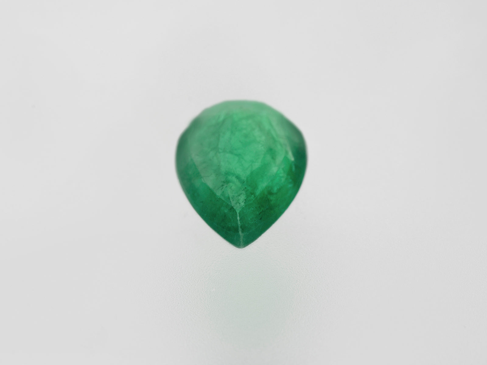 8800566-pear-intense-green-zambia-natural-emerald-2.12-ct