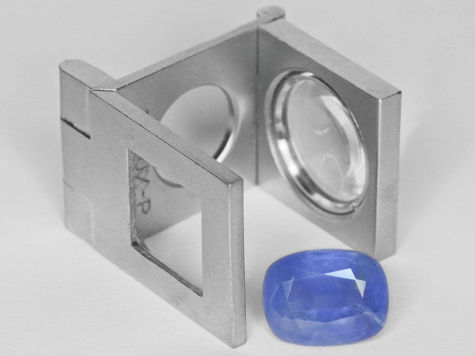 8800201-cushion-velvety-intense-blue-igi-burma-natural-blue-sapphire-7.97-ct