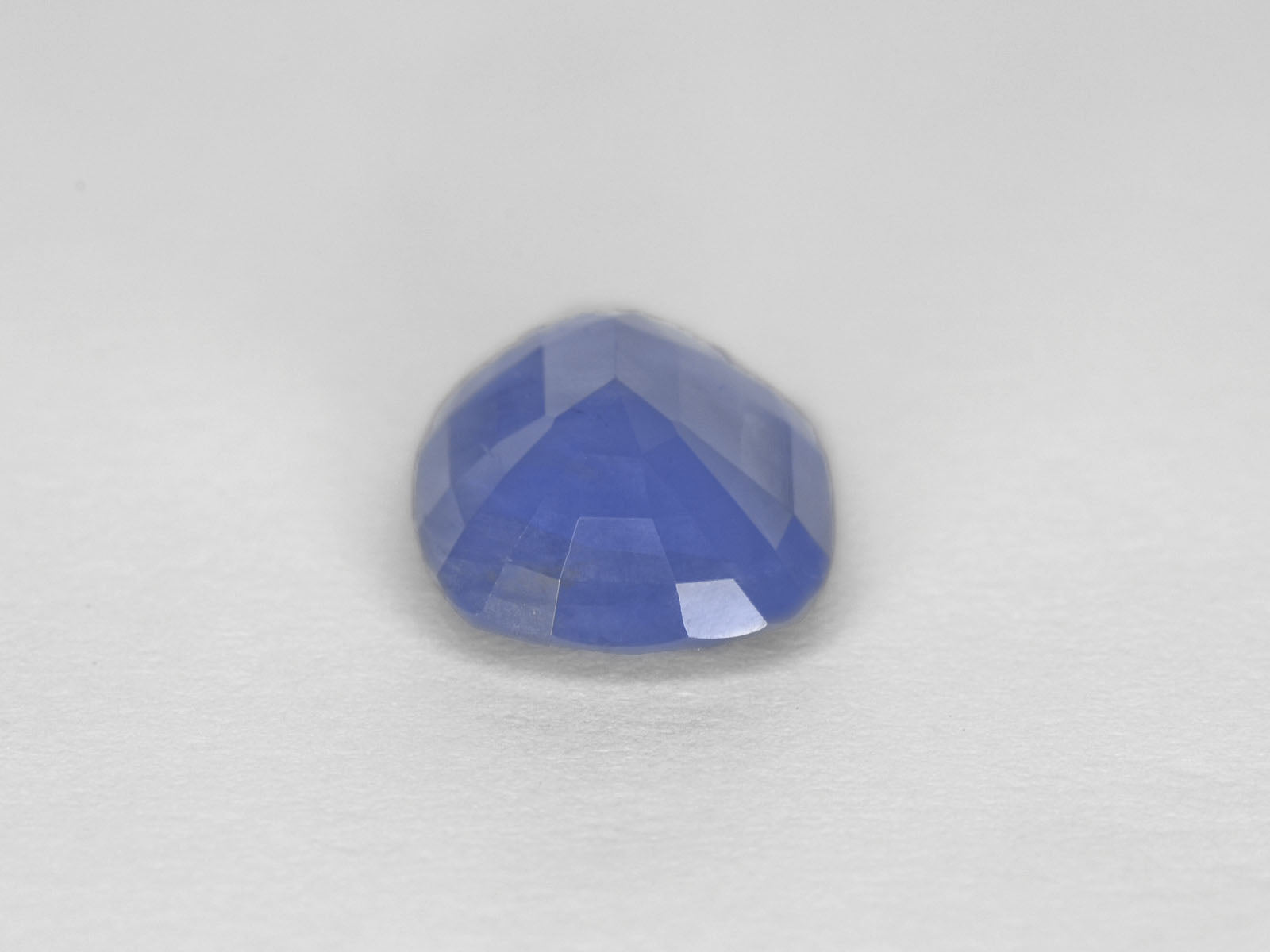 8800201-cushion-velvety-intense-blue-igi-burma-natural-blue-sapphire-7.97-ct
