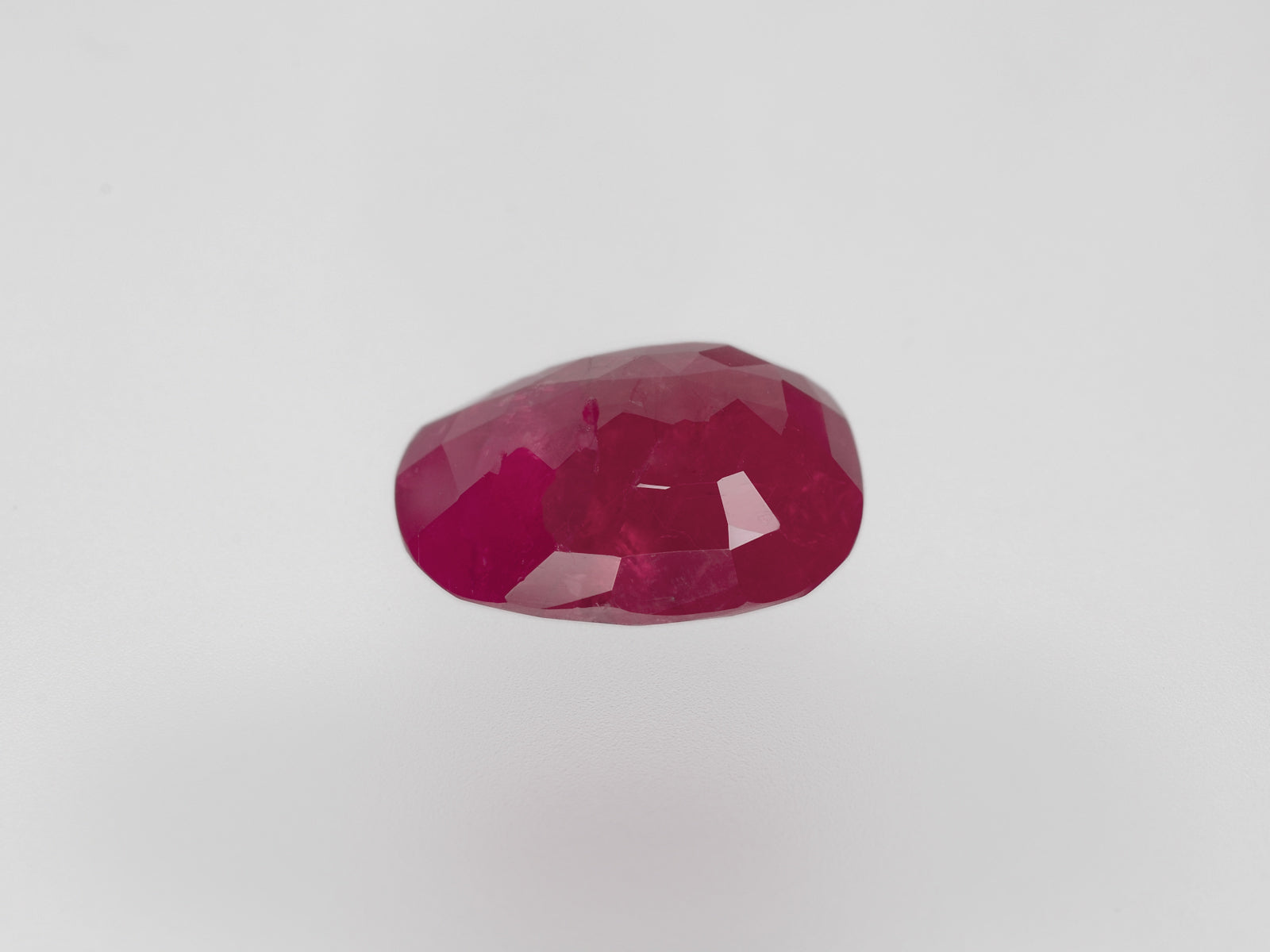 8800723-cushion-deep-pinkish-red-grs-burma-natural-ruby-6.39-ct