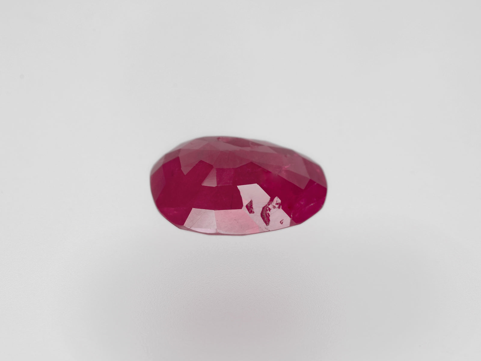 8800723-cushion-deep-pinkish-red-grs-burma-natural-ruby-6.39-ct