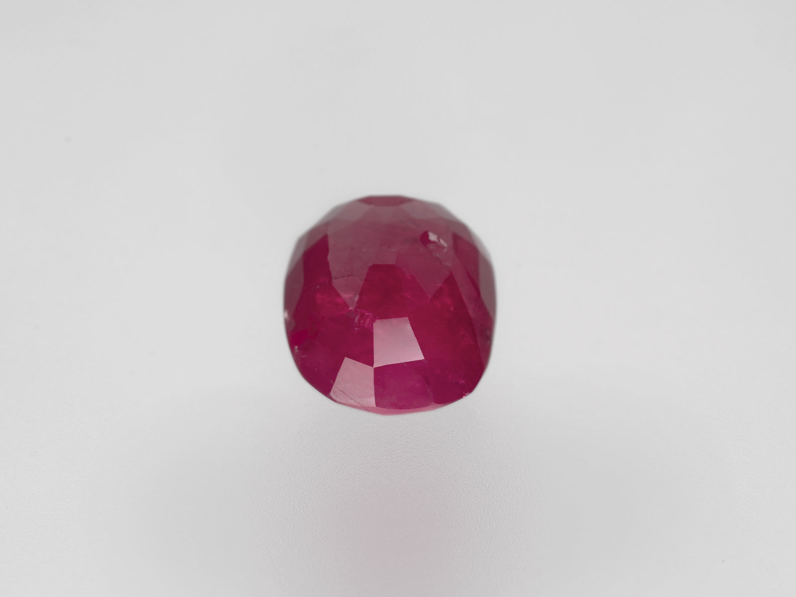 8800723-cushion-deep-pinkish-red-grs-burma-natural-ruby-6.39-ct