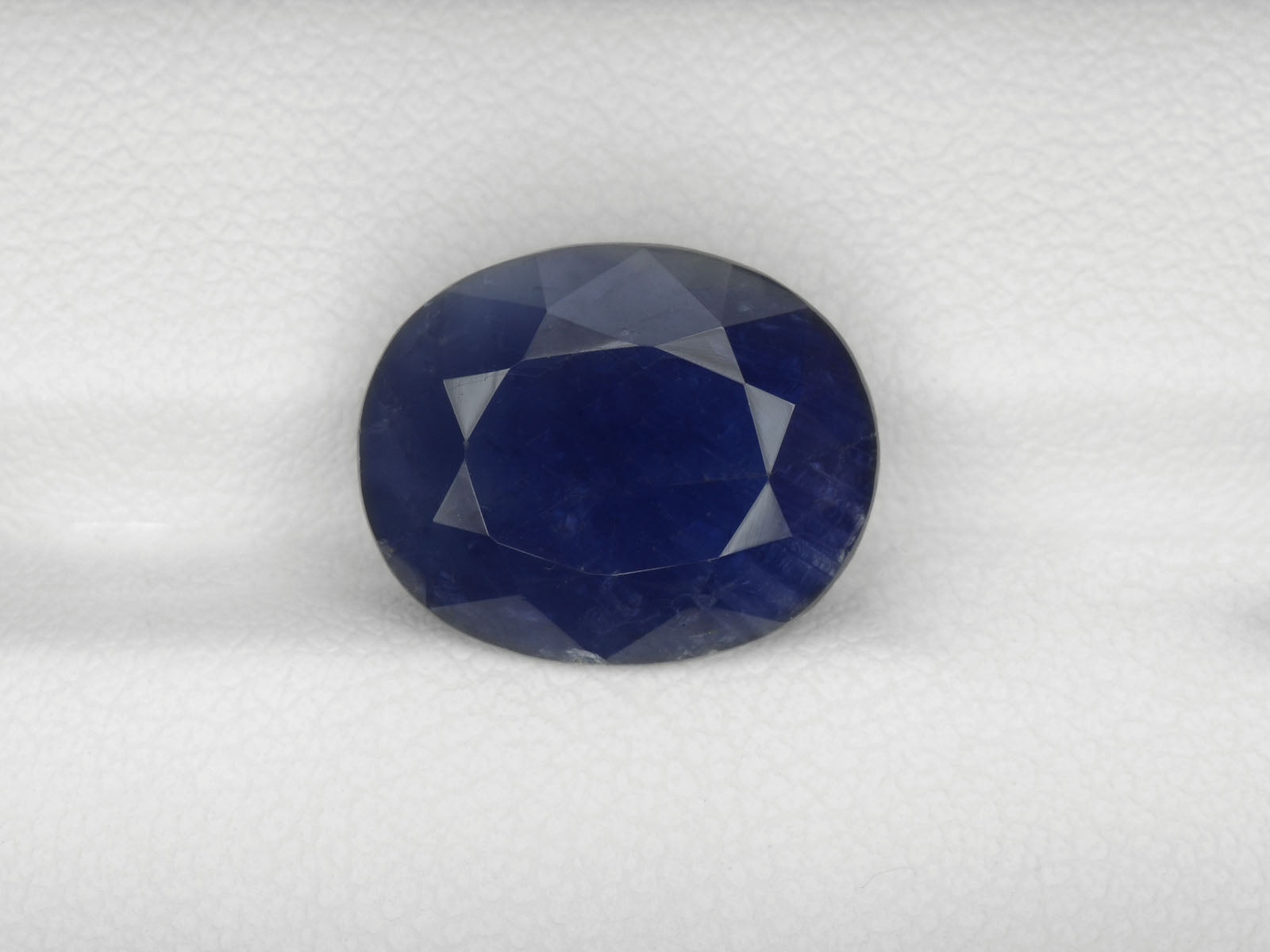 8800073-oval-dark-blue-burma-natural-blue-sapphire-8.42-ct