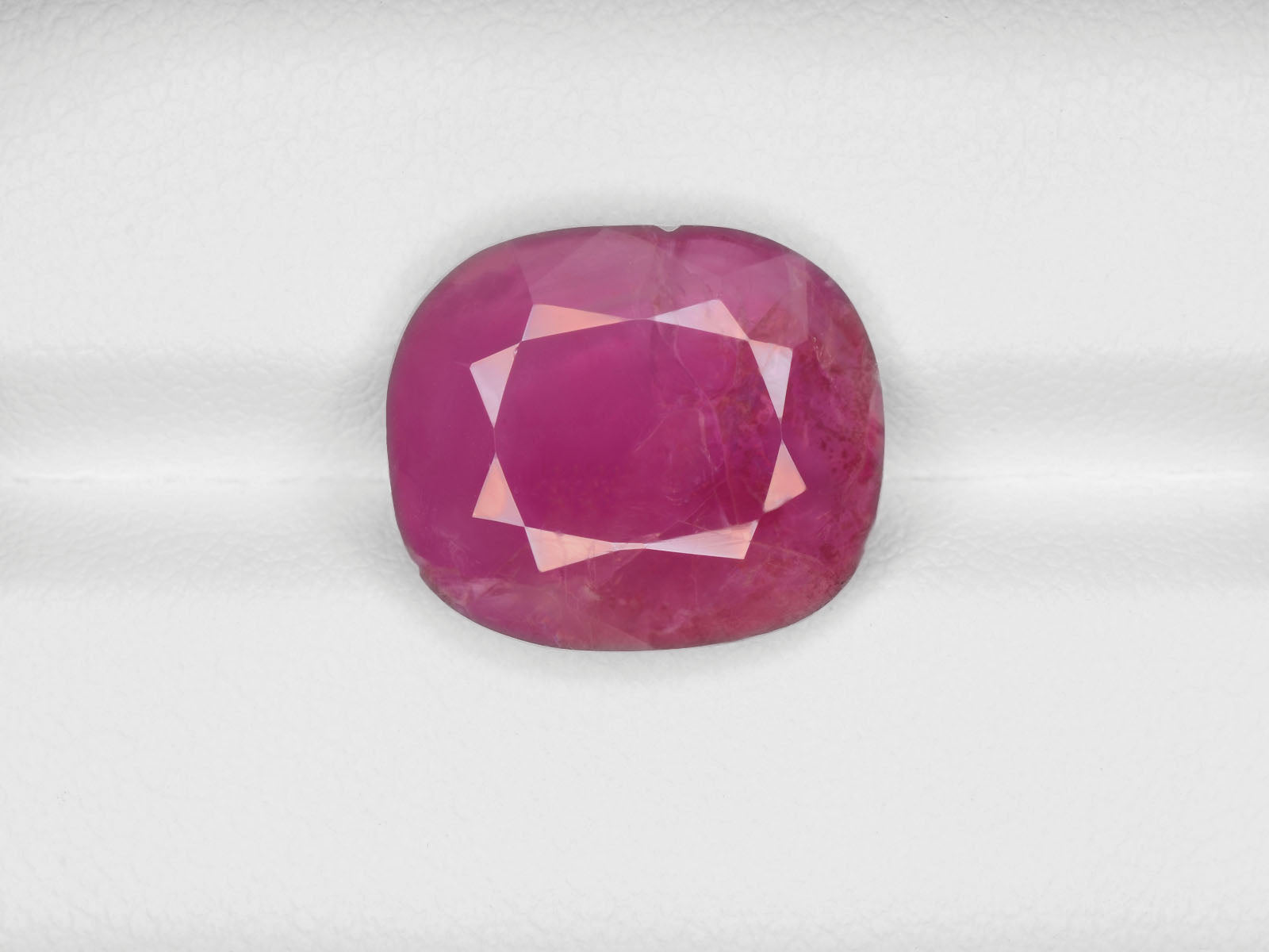 8800499-cushion-pink-red-igi-burma-natural-ruby-10.26-ct