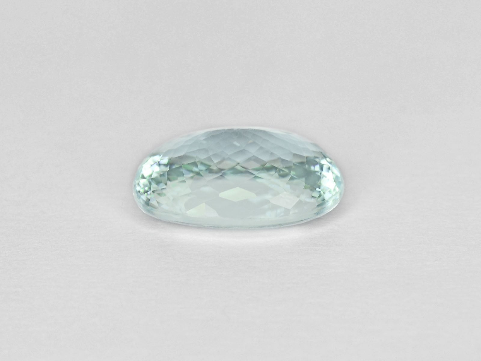 8800137-oval-soft-neon-greenish-blue-igi-mozambique-natural-paraiba-tourmaline-5.28-ct