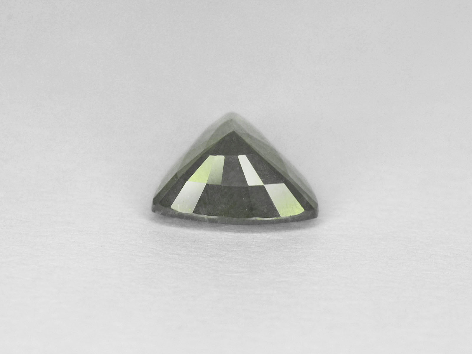 8800145-triangular-brownish-yellowish-green-changing-to-brownish-purple-gia-madagascar-natural-alexandrite-5.39-ct