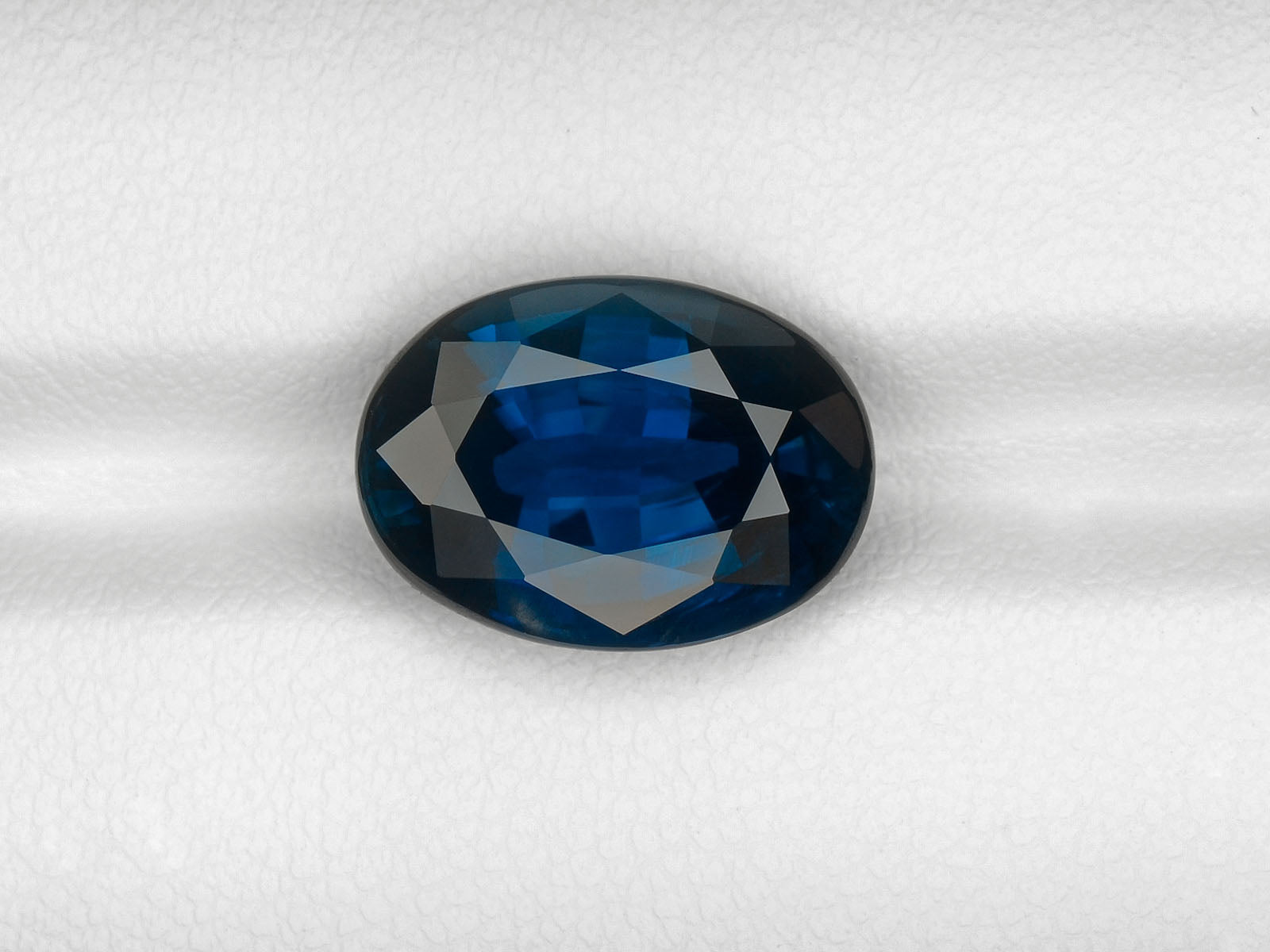 8800001-oval-deep-royal-blue-grs-ethiopia-natural-blue-sapphire-8.59-ct