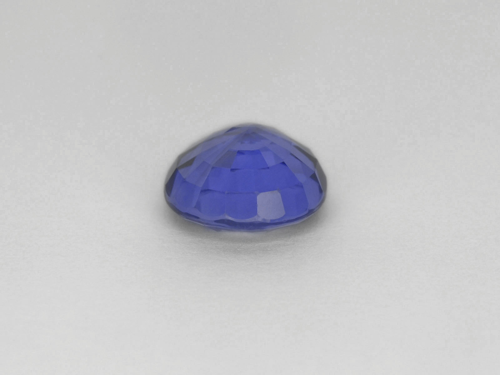 8800002-oval-lively-intense-blue-color-zoning-grs-madagascar-natural-blue-sapphire-6.24-ct