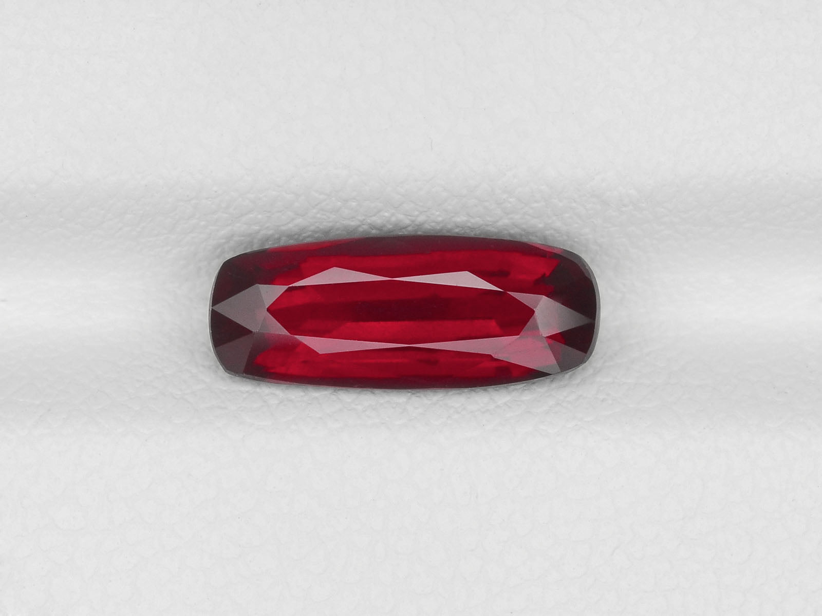 8800015-cushion-fiery-vivid-pigeon-blood-red-grs-mozambique-natural-ruby-2.04-ct
