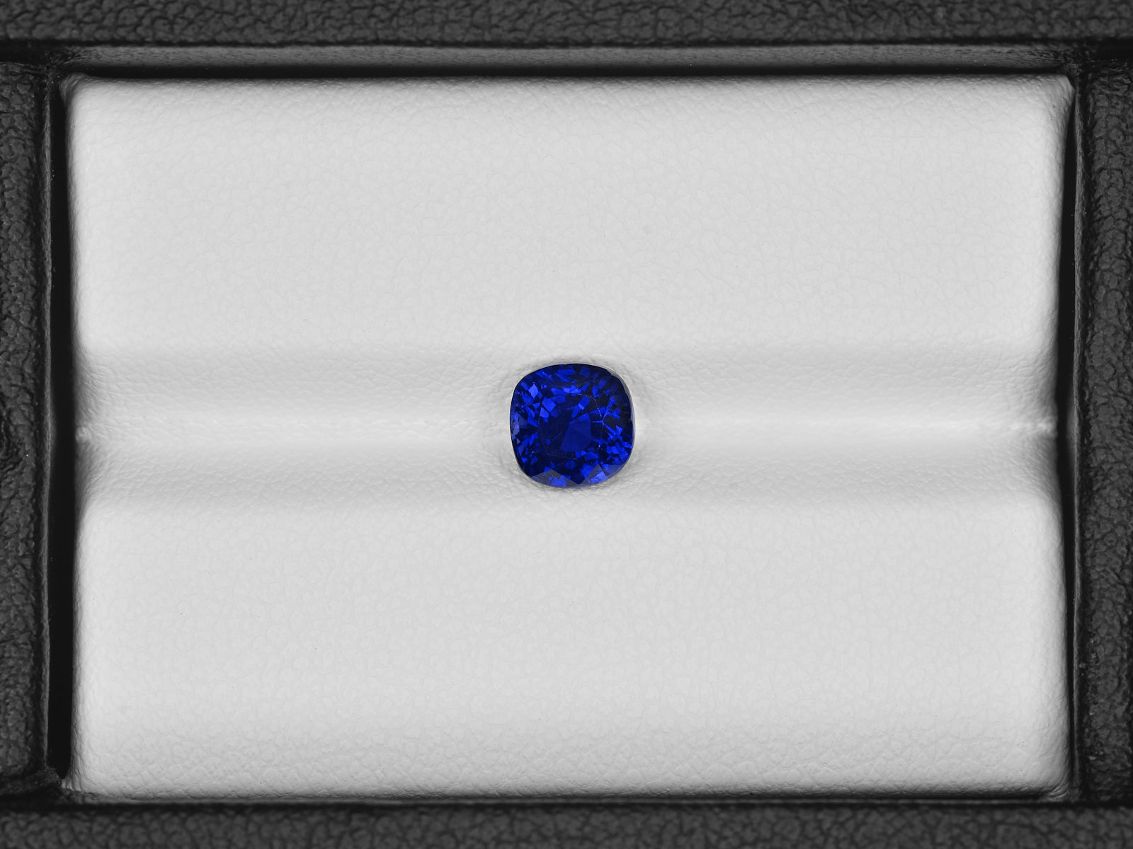 8801402-cushion-rich-velvety-royal-blue-grs-madagascar-natural-blue-sapphire-1.52-ct