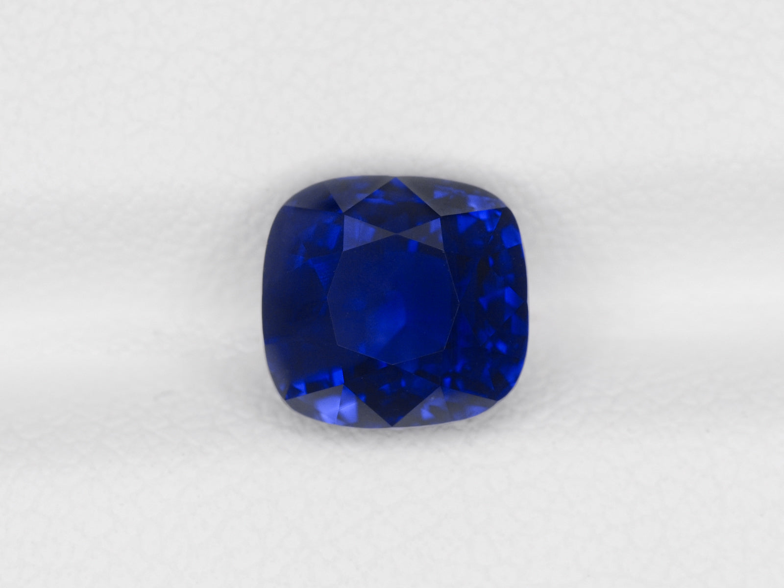 8800732-cushion-fiery-deep-royal-blue-grs-madagascar-natural-blue-sapphire-3.02-ct