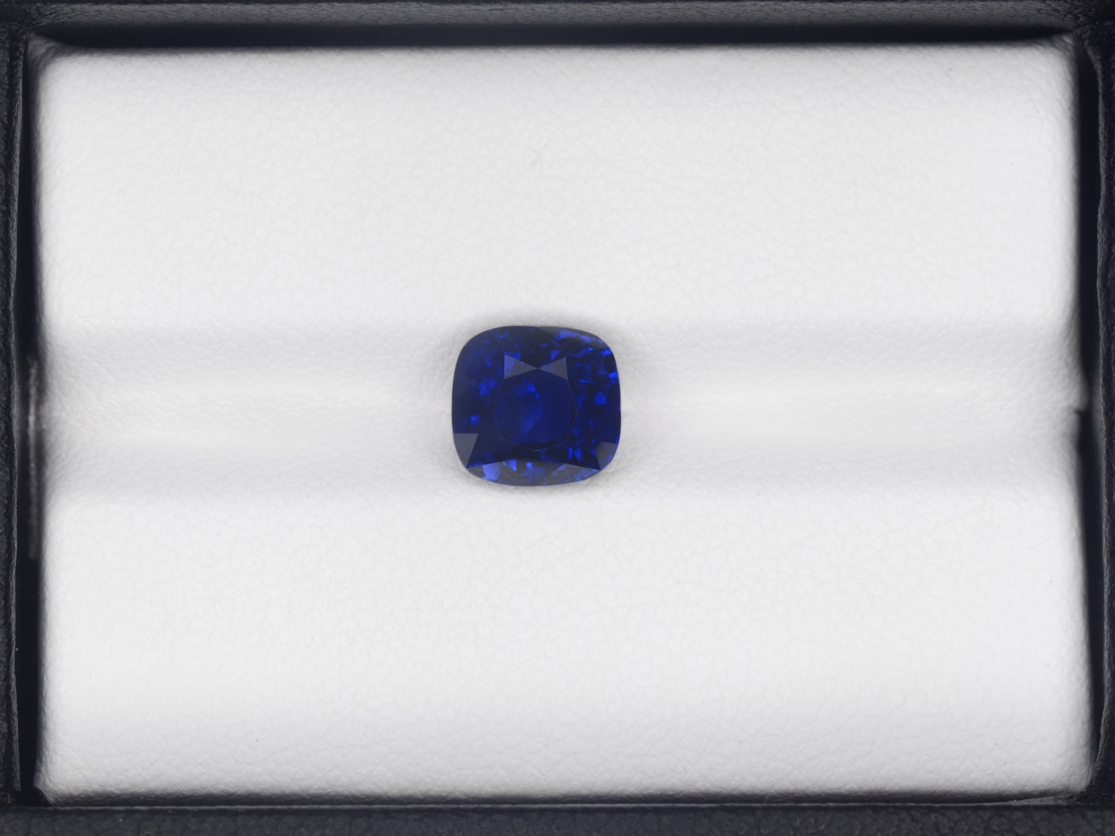 8800732-cushion-fiery-deep-royal-blue-grs-madagascar-natural-blue-sapphire-3.02-ct