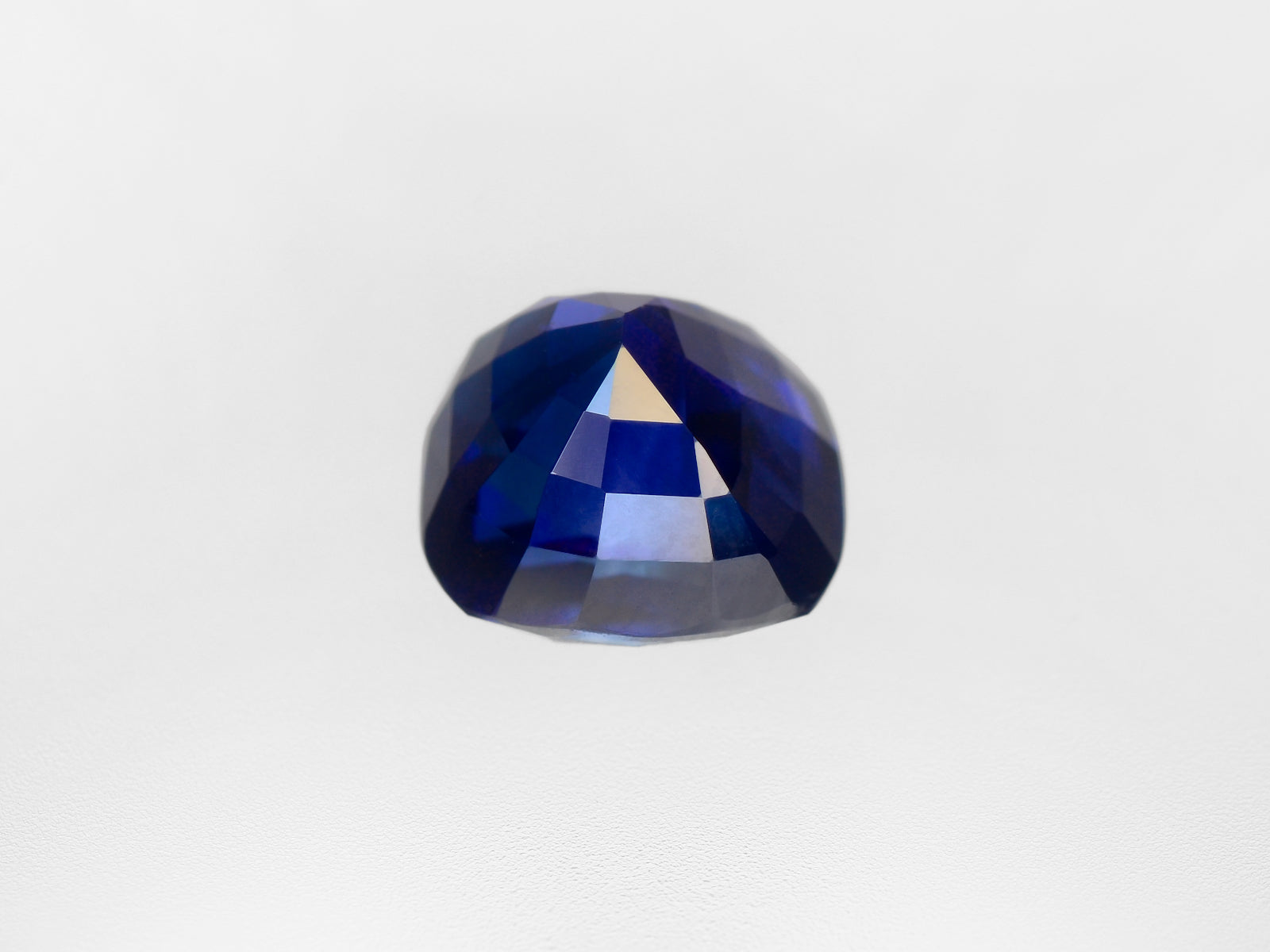 8800732-cushion-fiery-deep-royal-blue-grs-madagascar-natural-blue-sapphire-3.02-ct