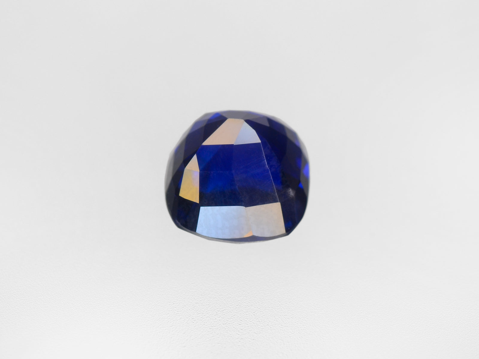 8800732-cushion-fiery-deep-royal-blue-grs-madagascar-natural-blue-sapphire-3.02-ct