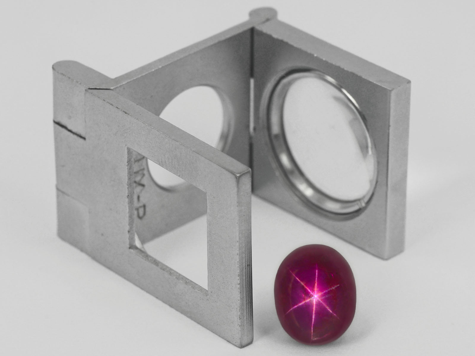 8800171-cabochon-intense-magenta-red-grs-burma-natural-star-ruby-7.64-ct