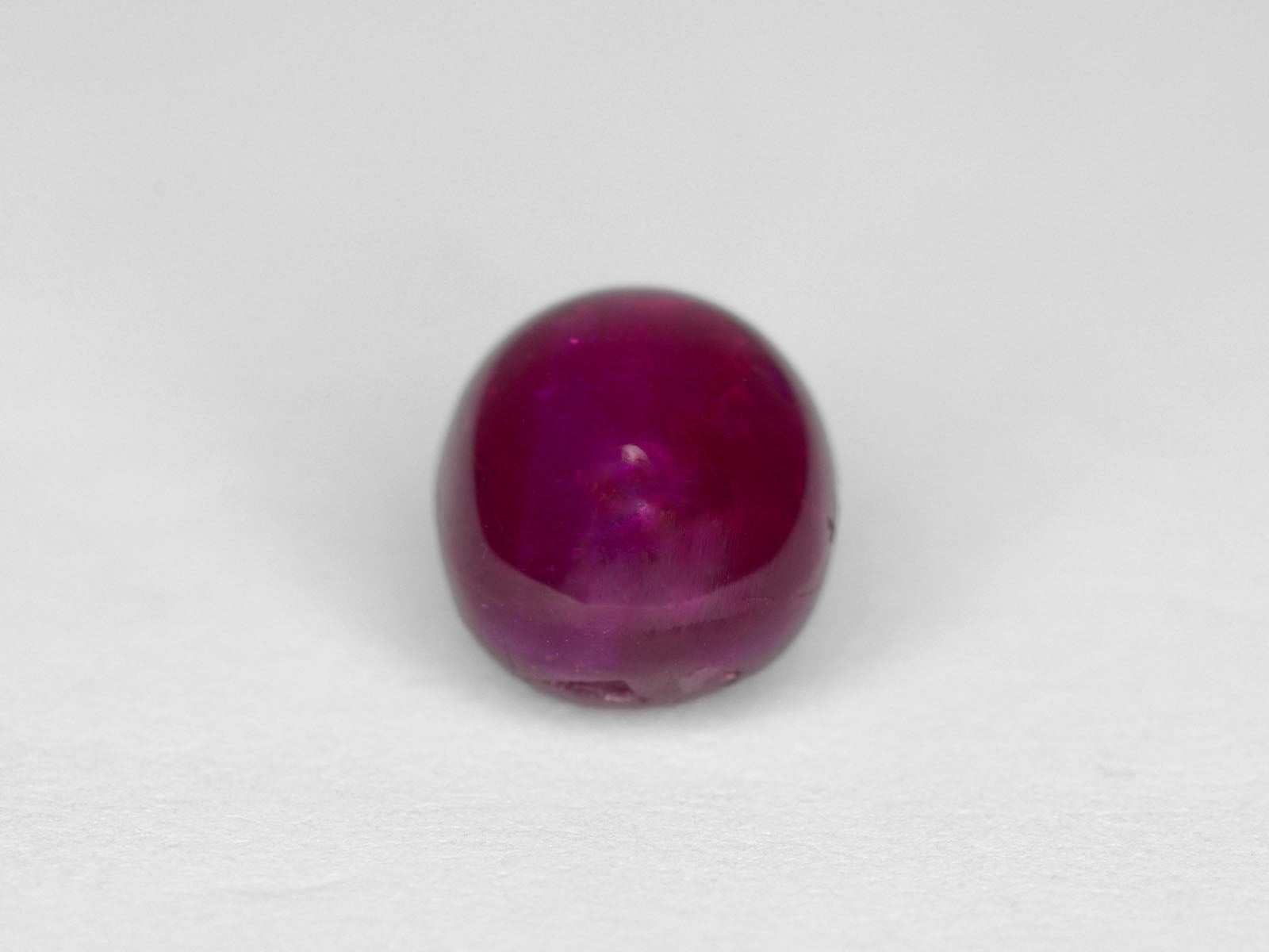 8800171-cabochon-intense-magenta-red-grs-burma-natural-star-ruby-7.64-ct