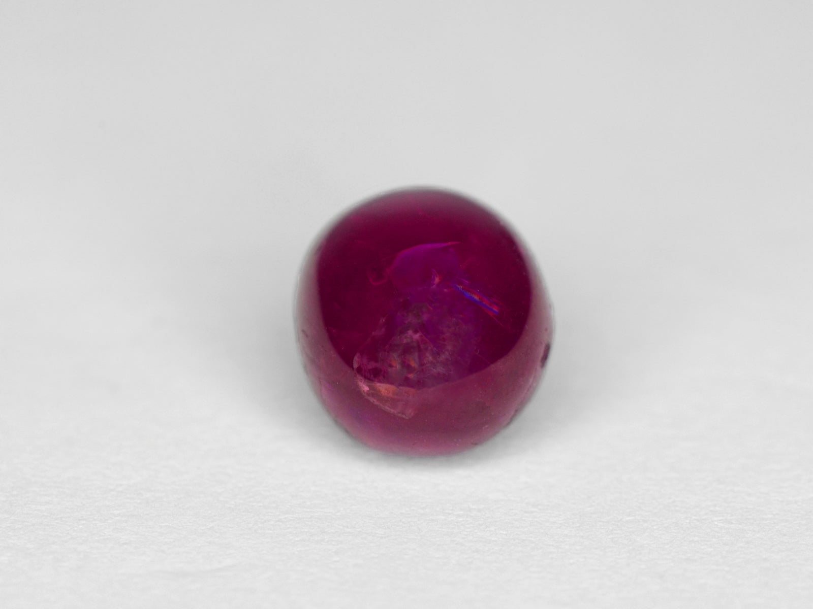 8800171-cabochon-intense-magenta-red-grs-burma-natural-star-ruby-7.64-ct