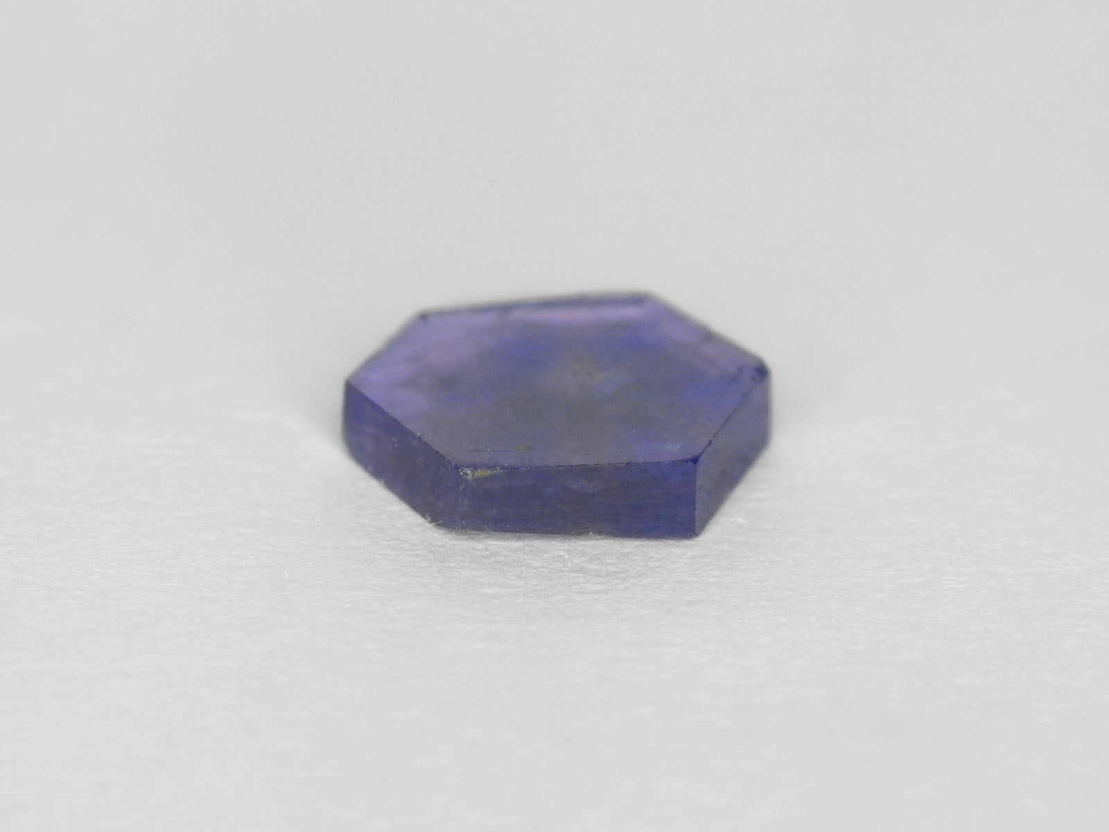 8800324-cabochon-lively-violetish-blue-igi-afghanistan-natural-trapiche-sapphire-2.12-ct