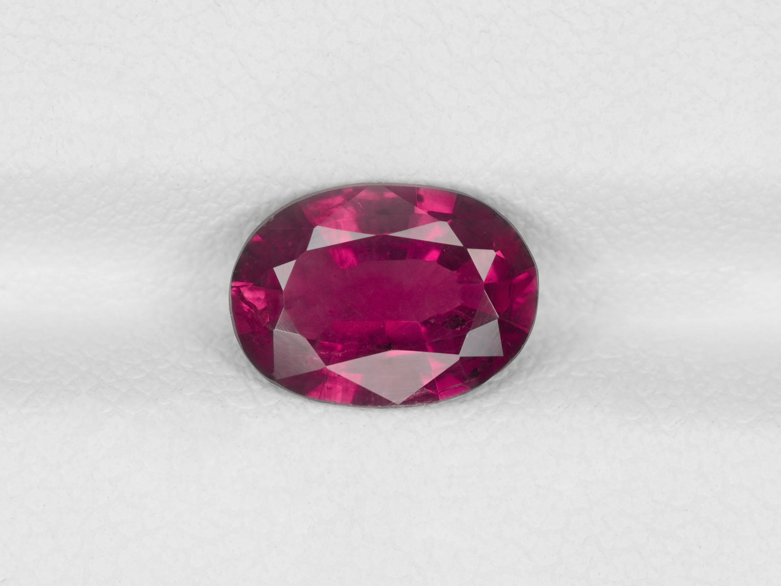 8800180-oval-deep-pinkish-red-grs-kashmir-natural-ruby-2.06-ct
