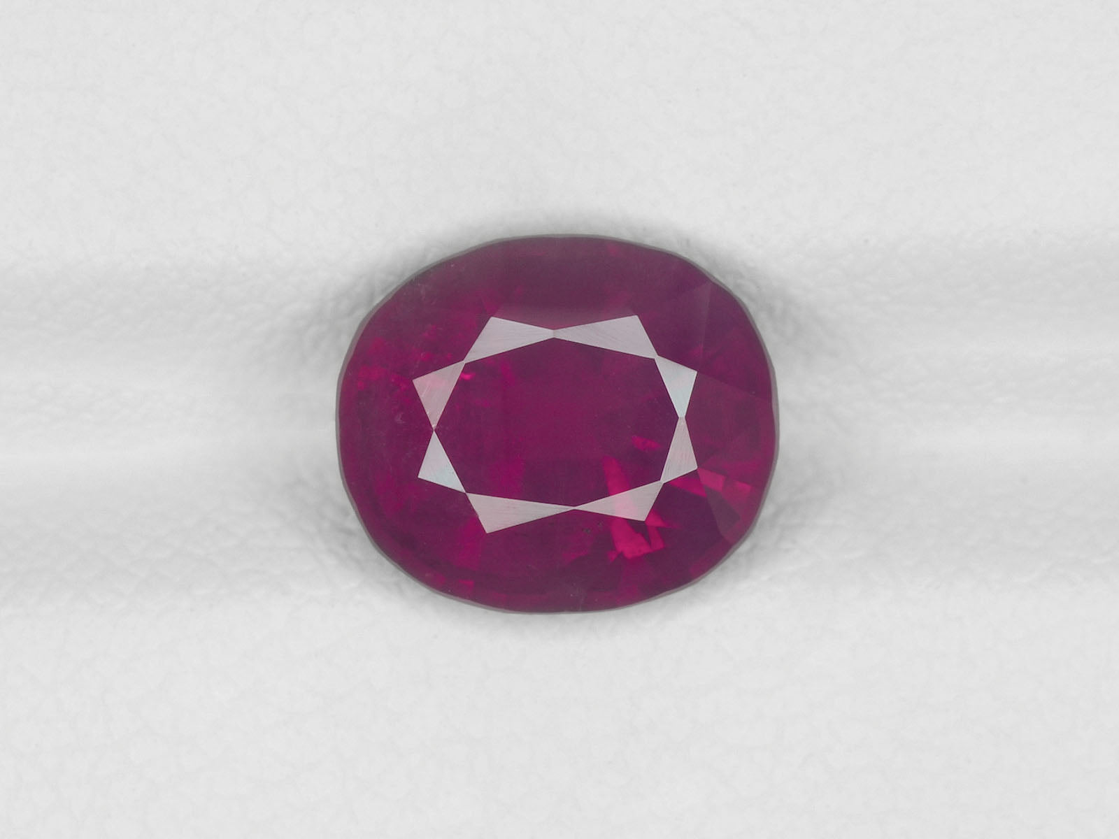 8800185-oval-velvety-purplish-red-grs-kashmir-natural-ruby-3.69-ct