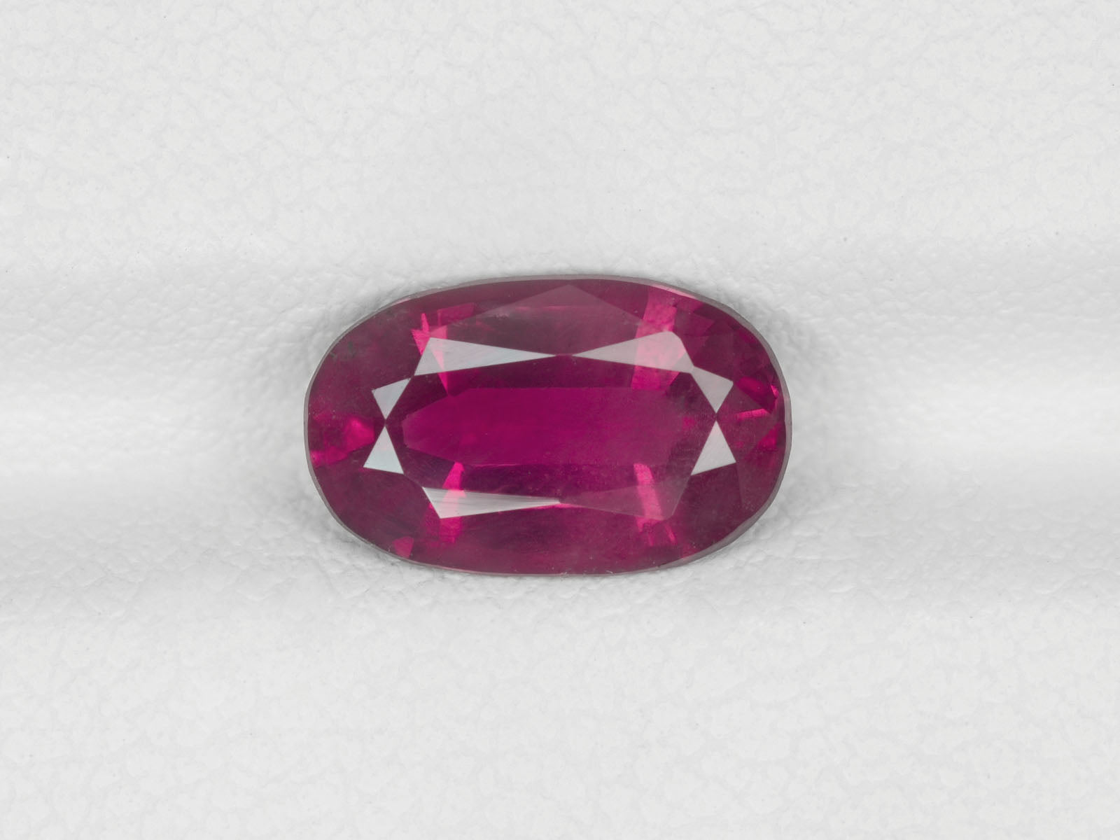 8800186-oval-lively-purplish-red-grs-kashmir-natural-ruby-2.46-ct