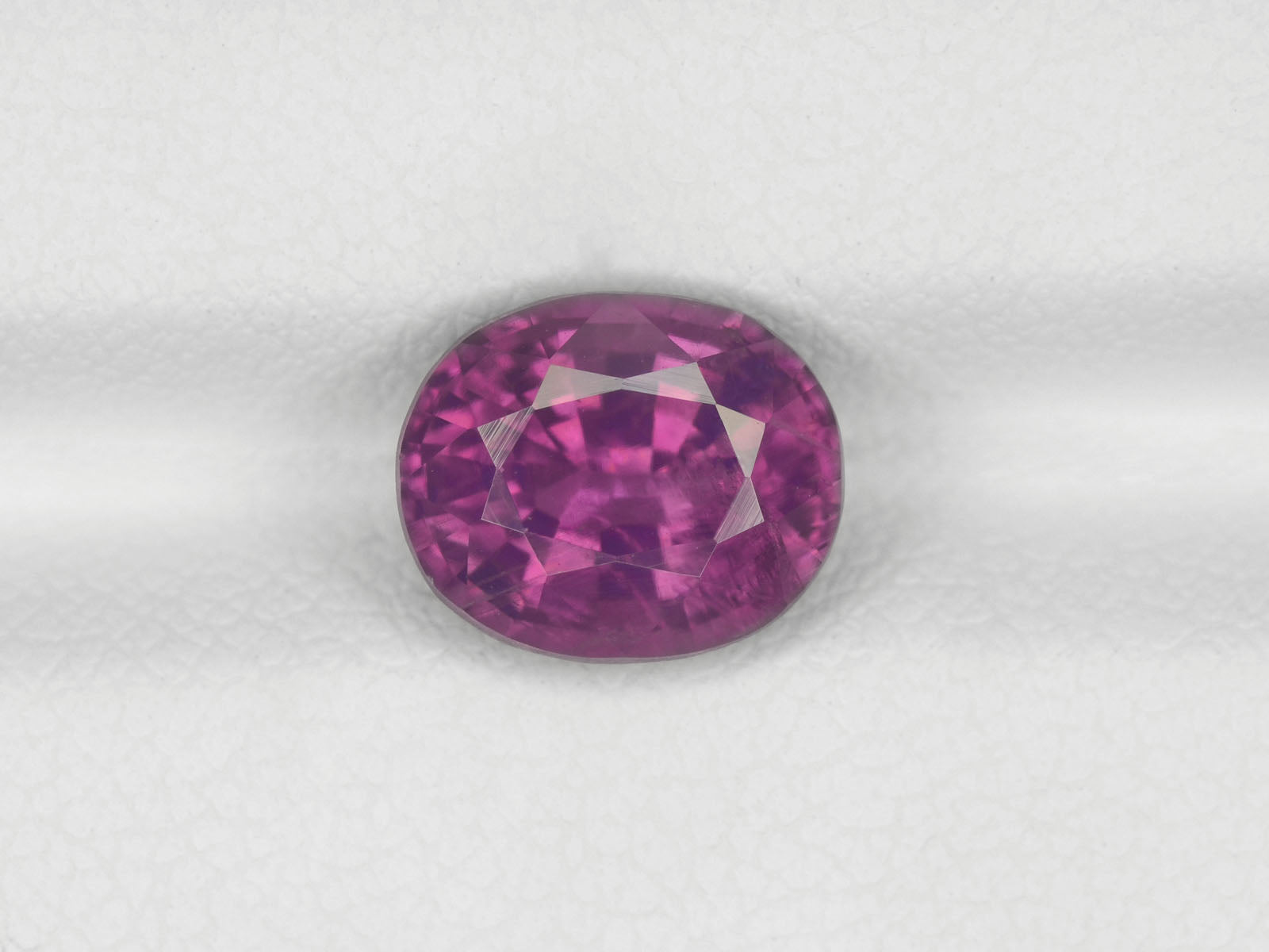8800188-oval-lustrous-purplish-pink-grs-kashmir-natural-pink-sapphire-2.96-ct